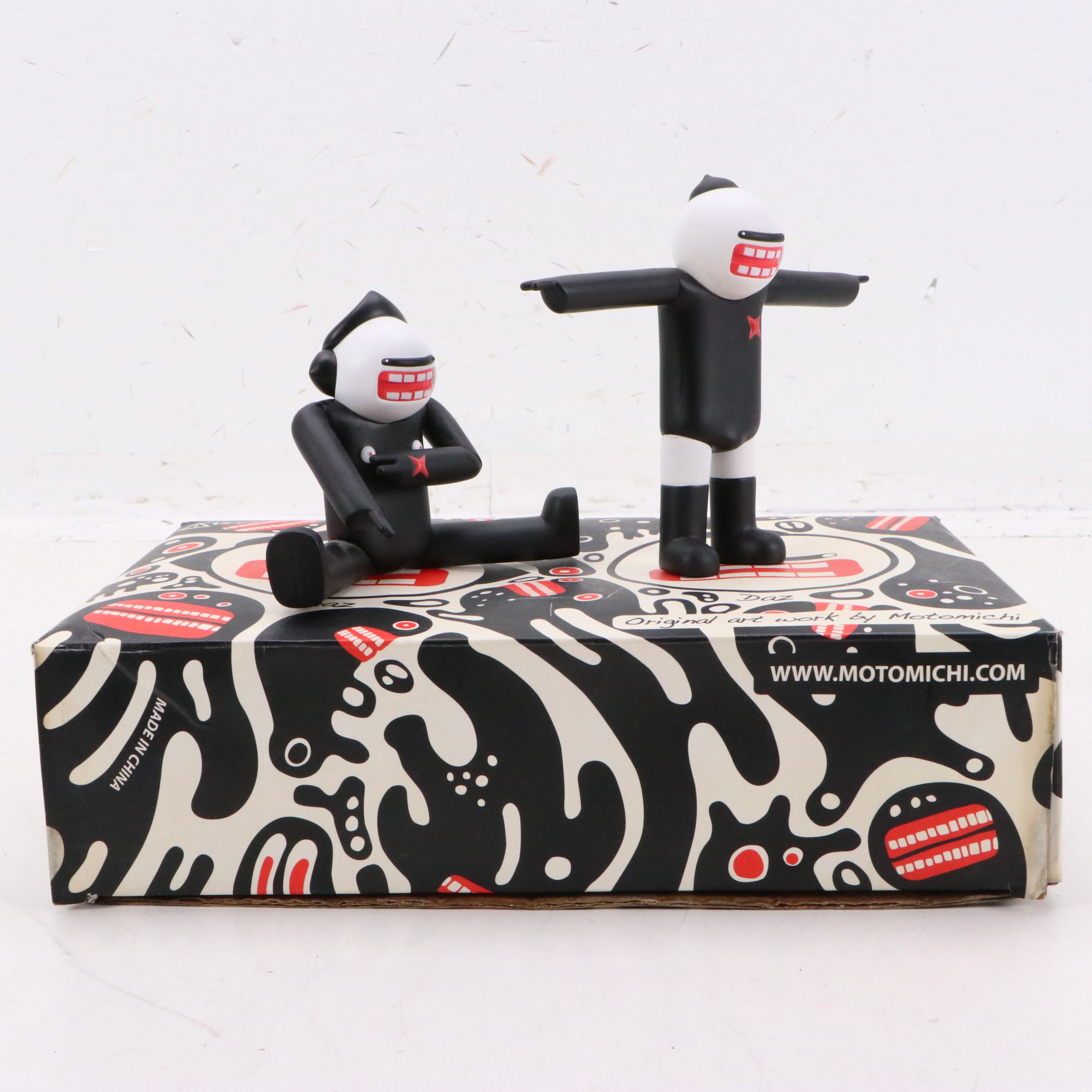Motomichi Nakamura Collector's Vinyl Figurines "Chaz" and "Daz"