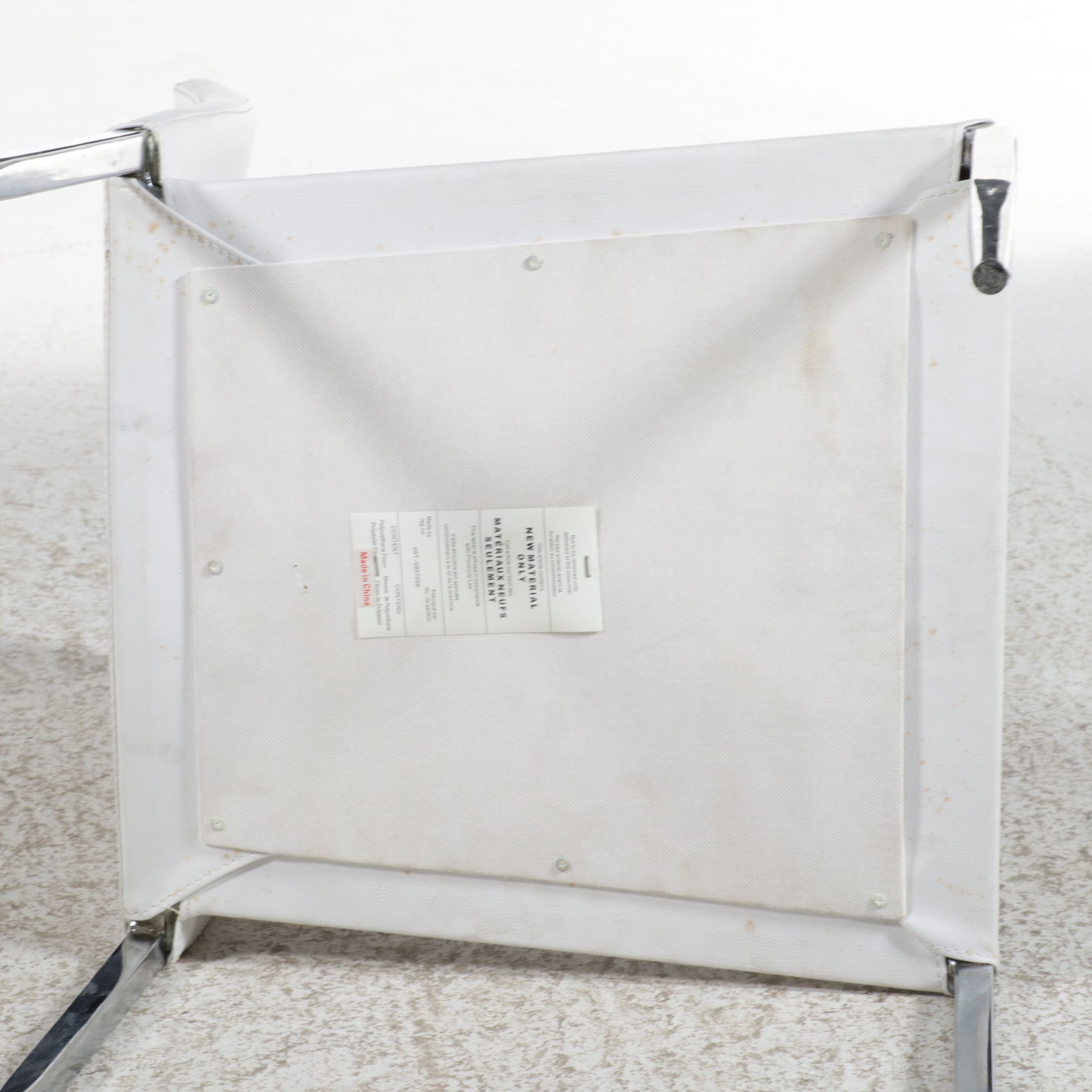 Contemporary Five-Piece Dining Set with Sculptural Infinity-Loop Pedestal Table