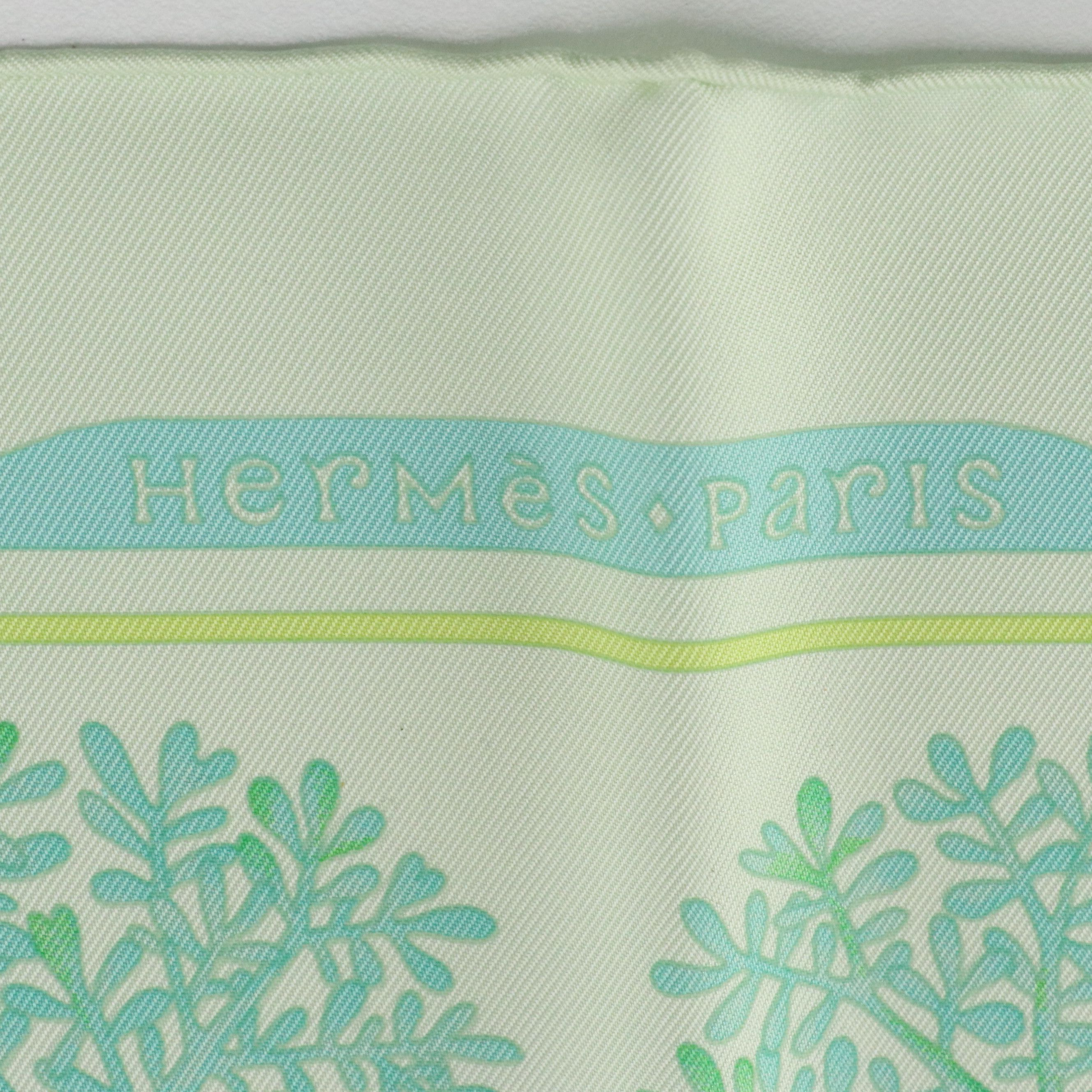 Hermès Limited Edition "Paridaiza" Scarf 90 in Silk Twill