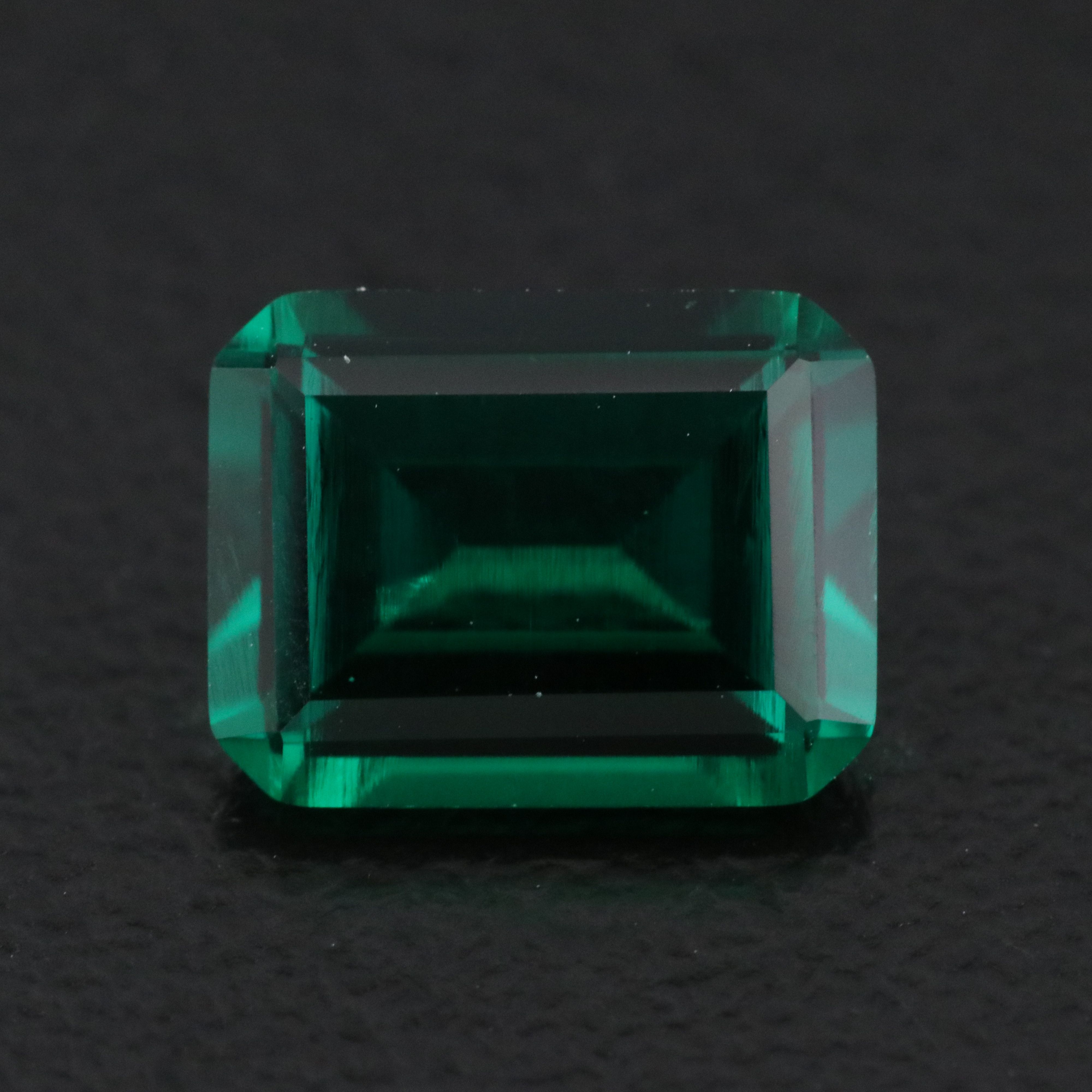 Loose 1.98 CT Emerald