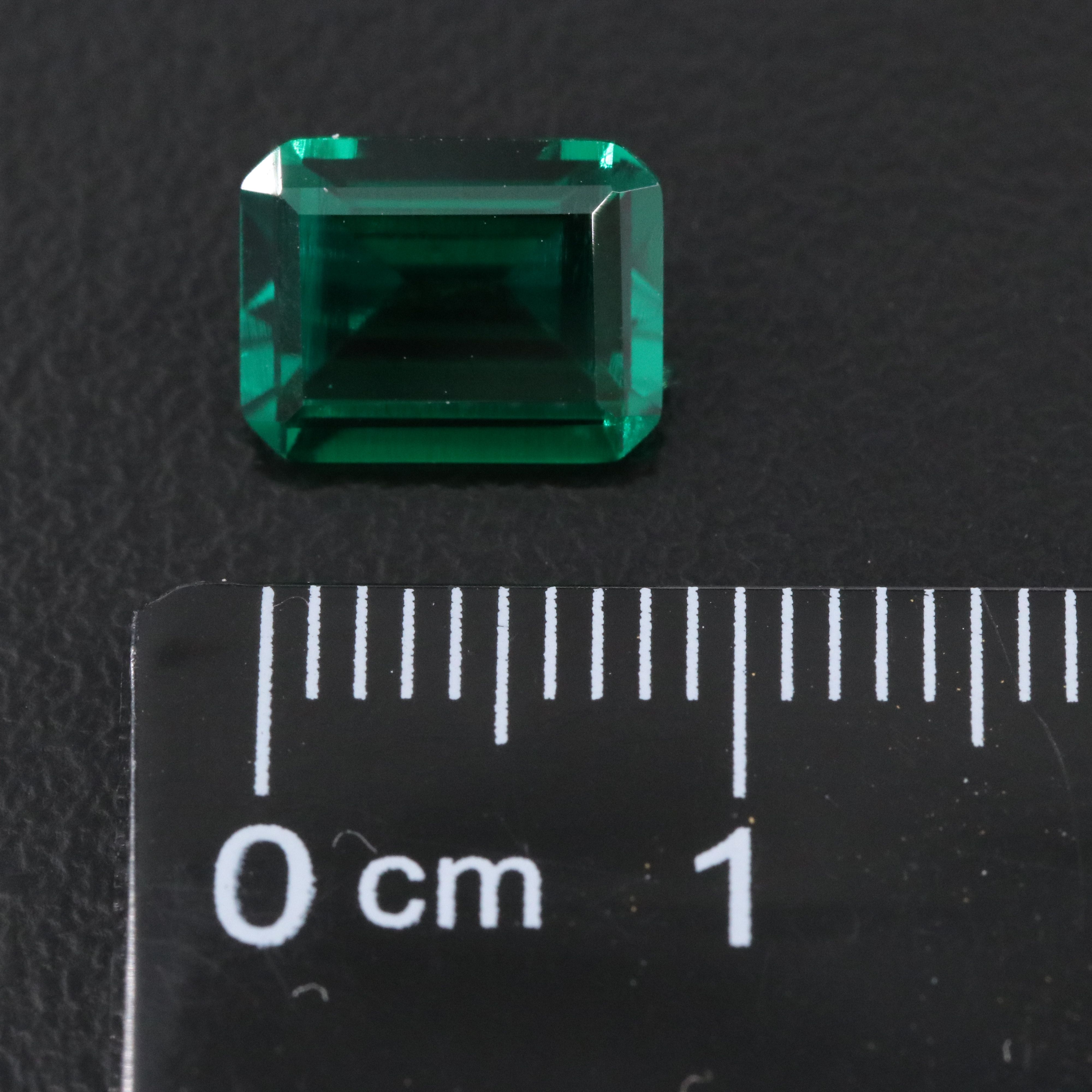 Loose 1.98 CT Emerald