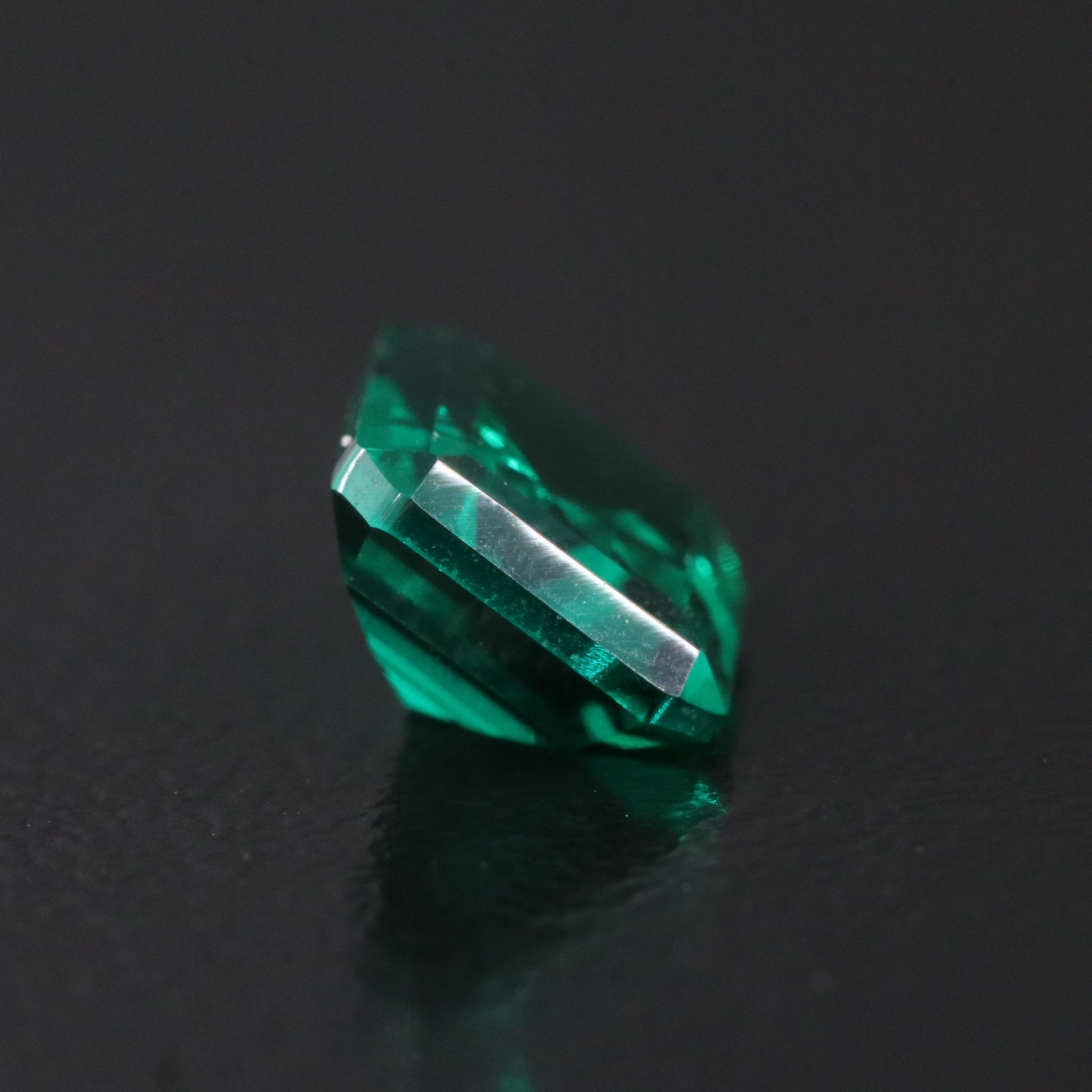 Loose 1.98 CT Emerald
