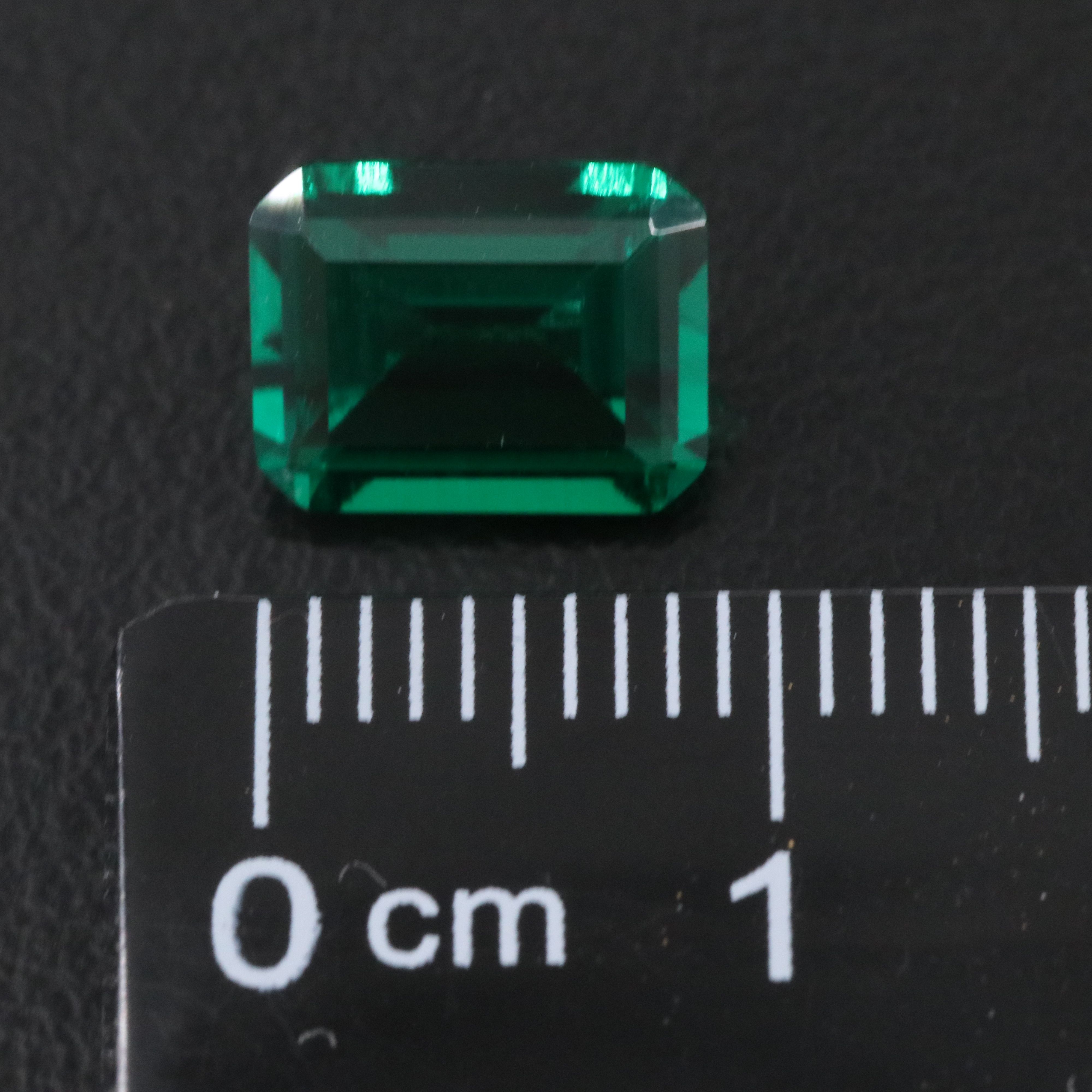 Loose 2.10 CT Emerald