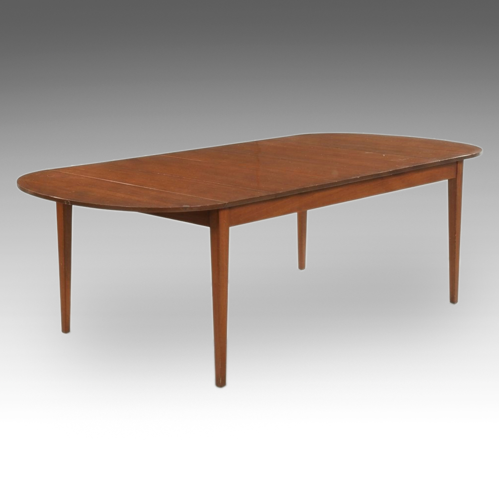Hepplewhite Style Mahogany Dining Table