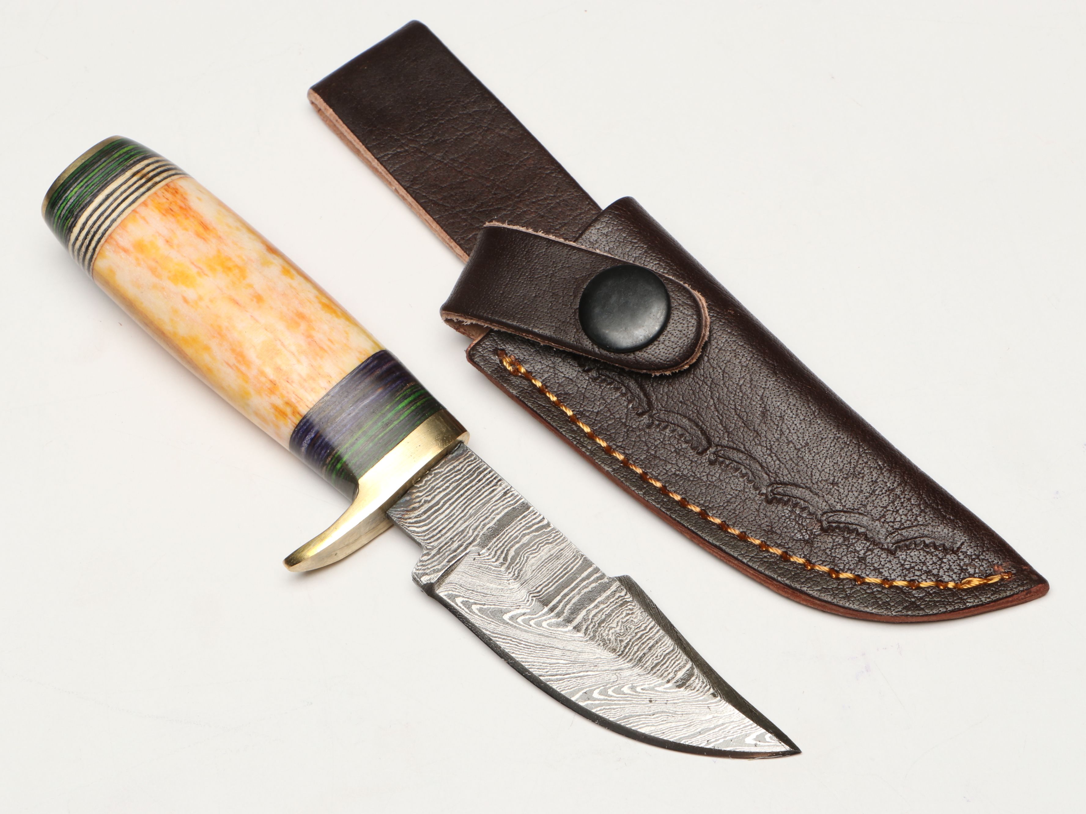 Damascus Steel Skinner and Hunting Knives in Leather Scabbards