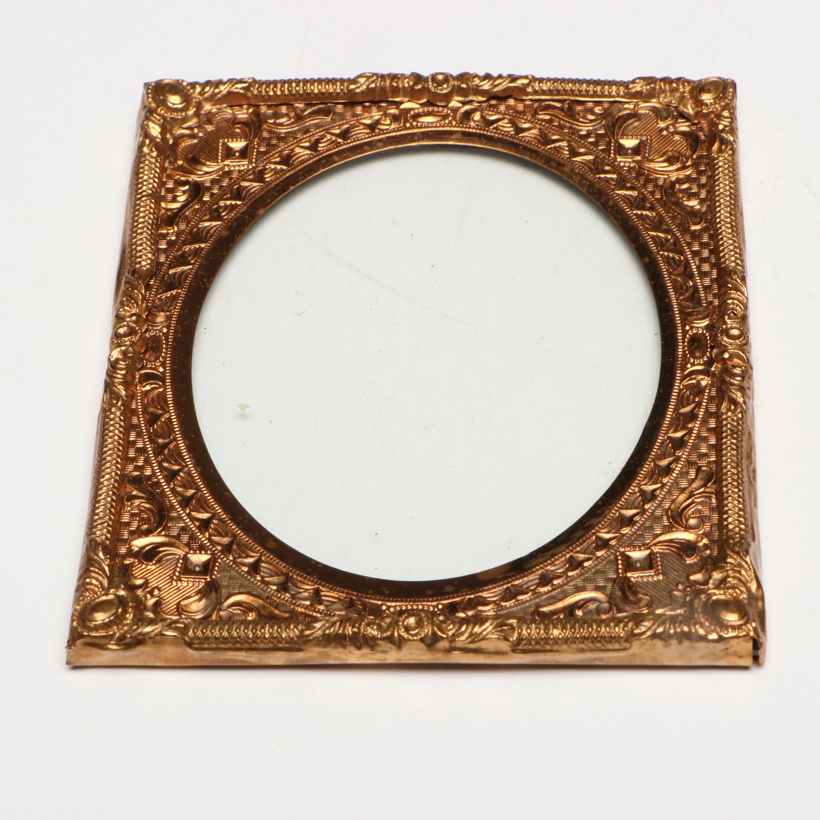 Daguerreotype Portrait of Girl in Union Case with Velvet Lining, Mid-19th C.