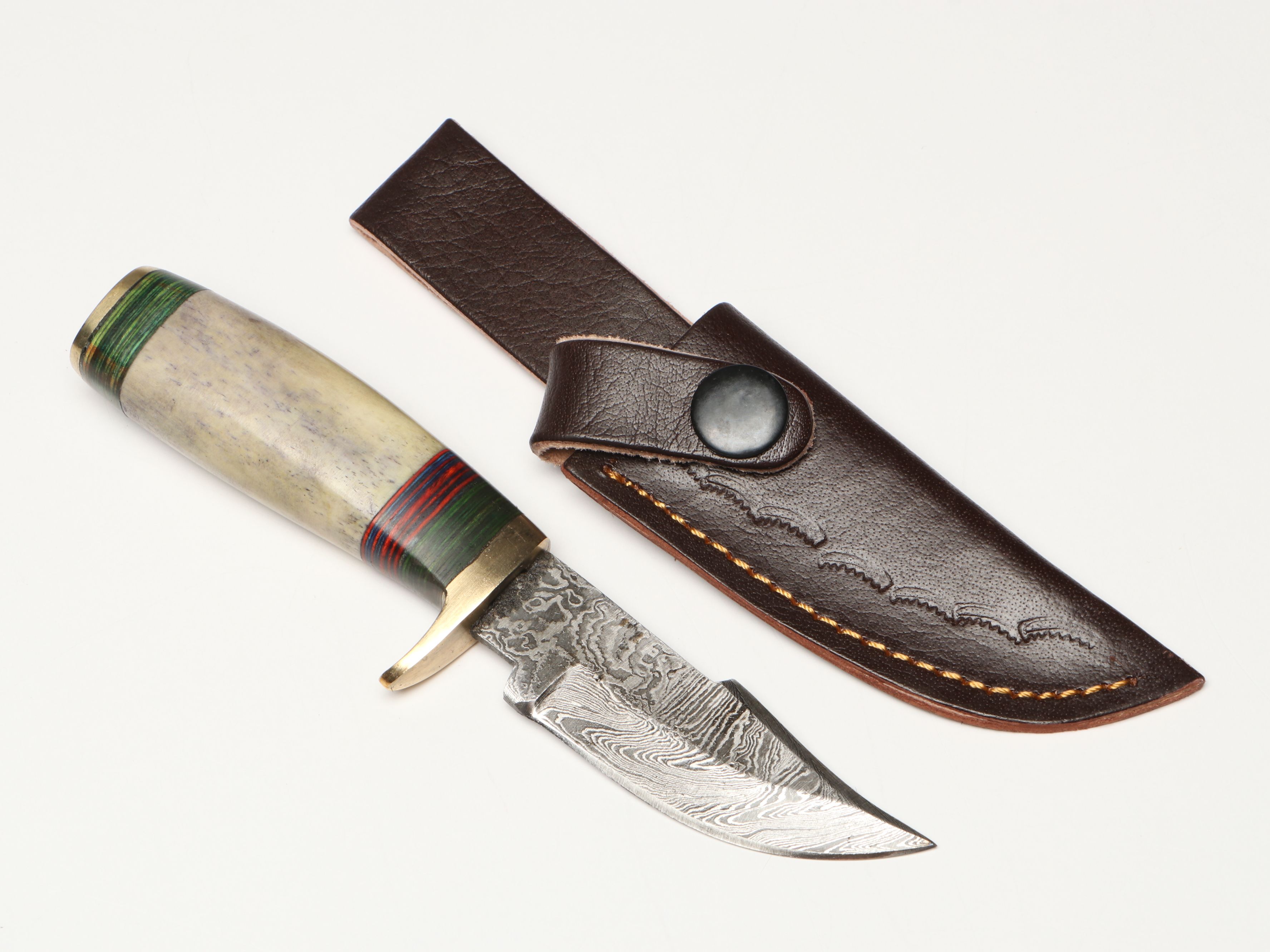 Damascus Steel Skinner and Hunting Knives in Leather Scabbards