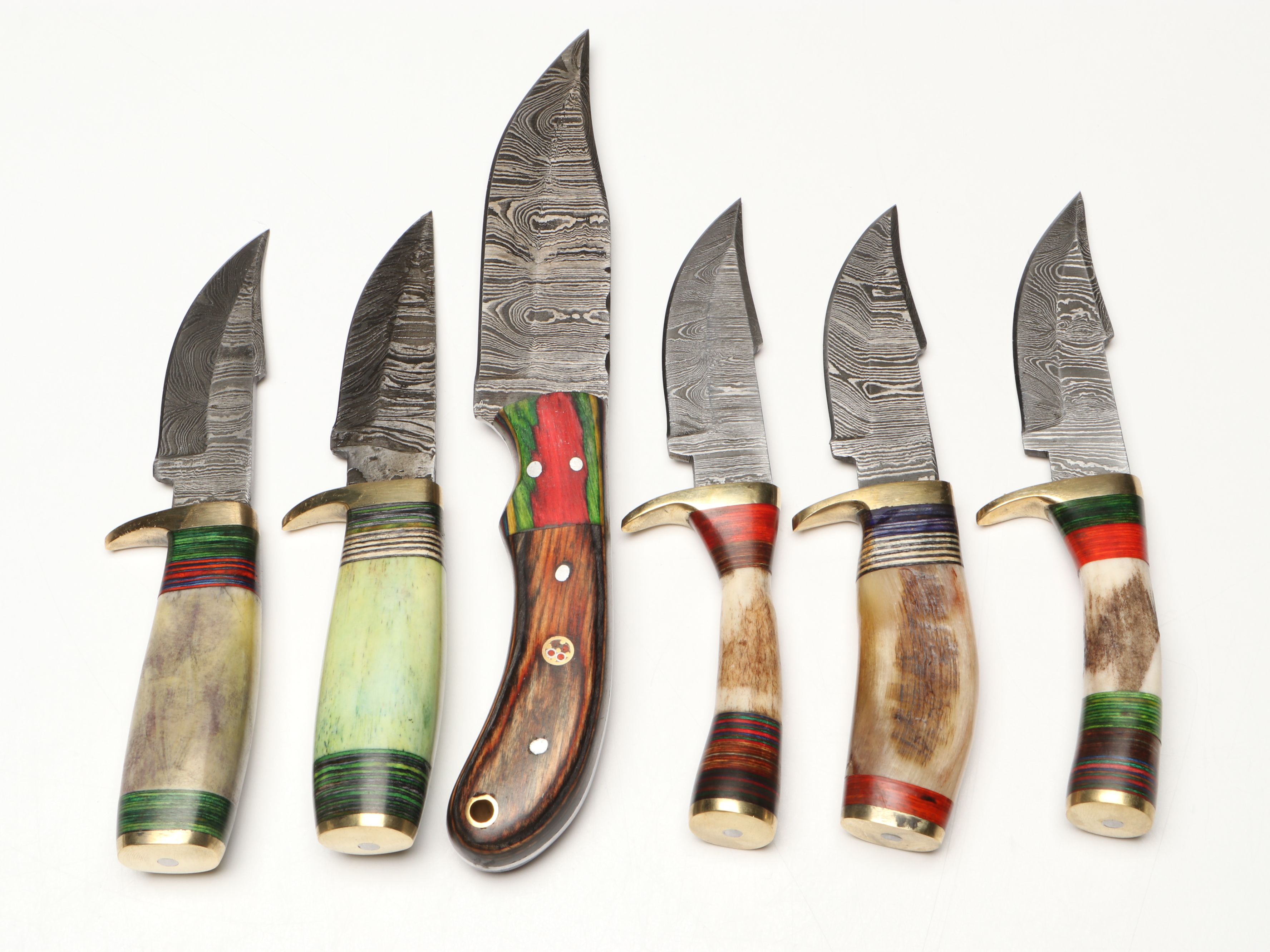 Damascus Steel Skinner and Hunting Knives in Leather Scabbards