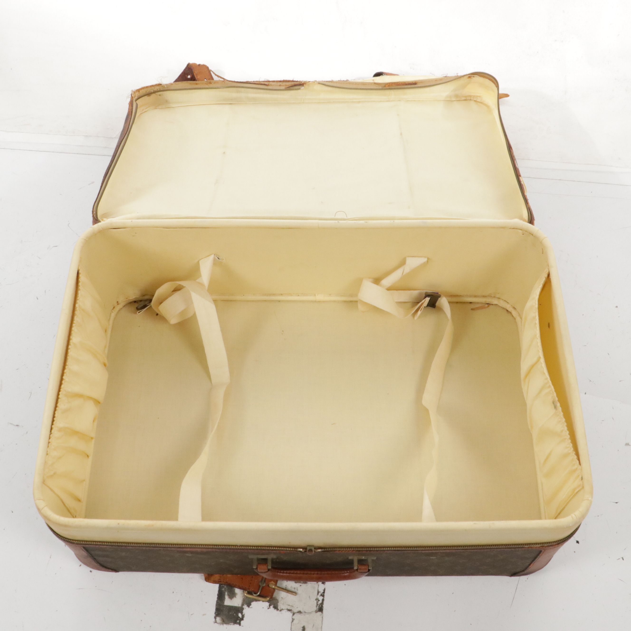 Louis Vuitton Vintage Stratos 80 Top Handle Suitcase in Monogram Canvas