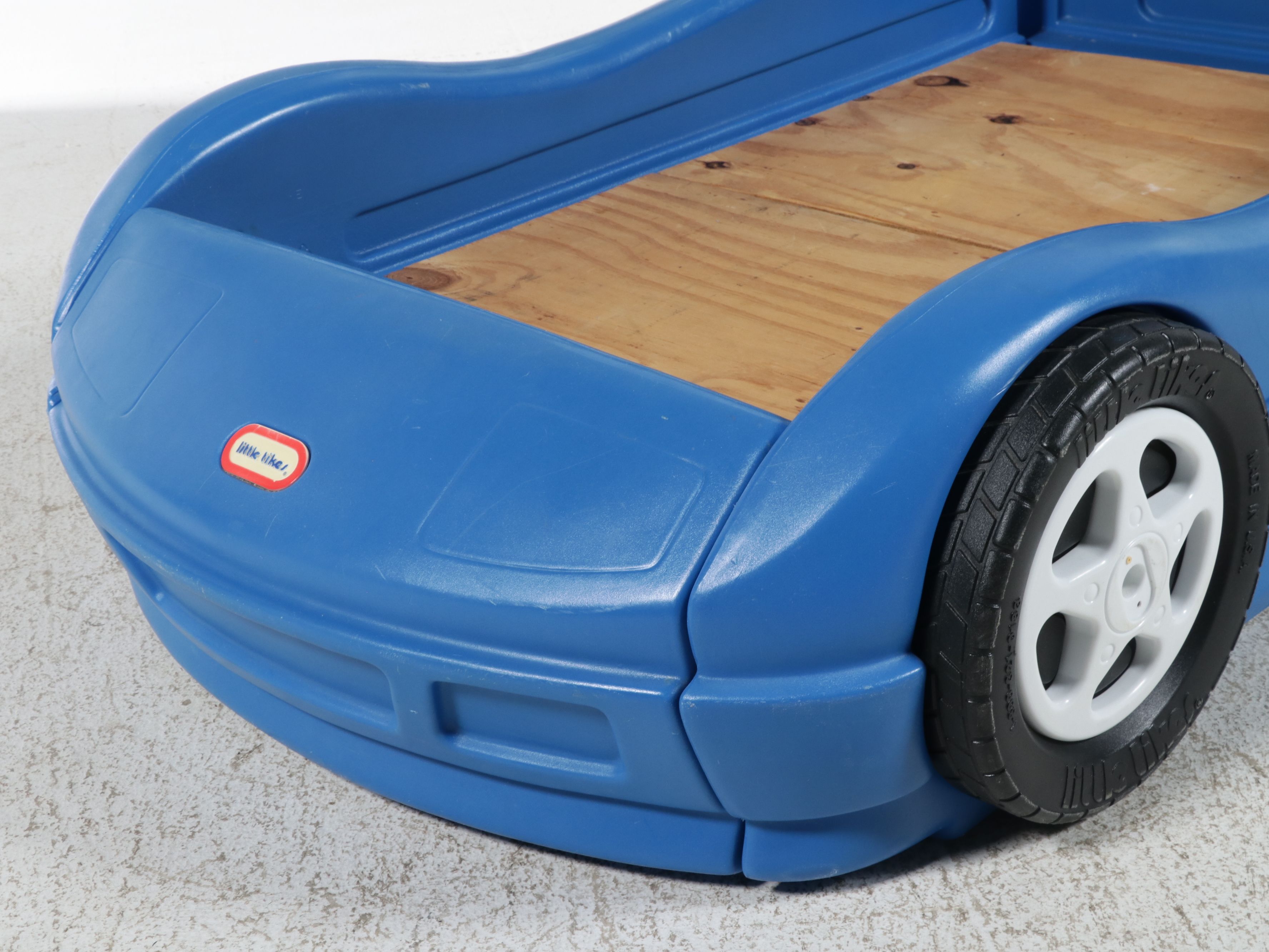 Little Tikes Blue Sports Car Toddler Bed