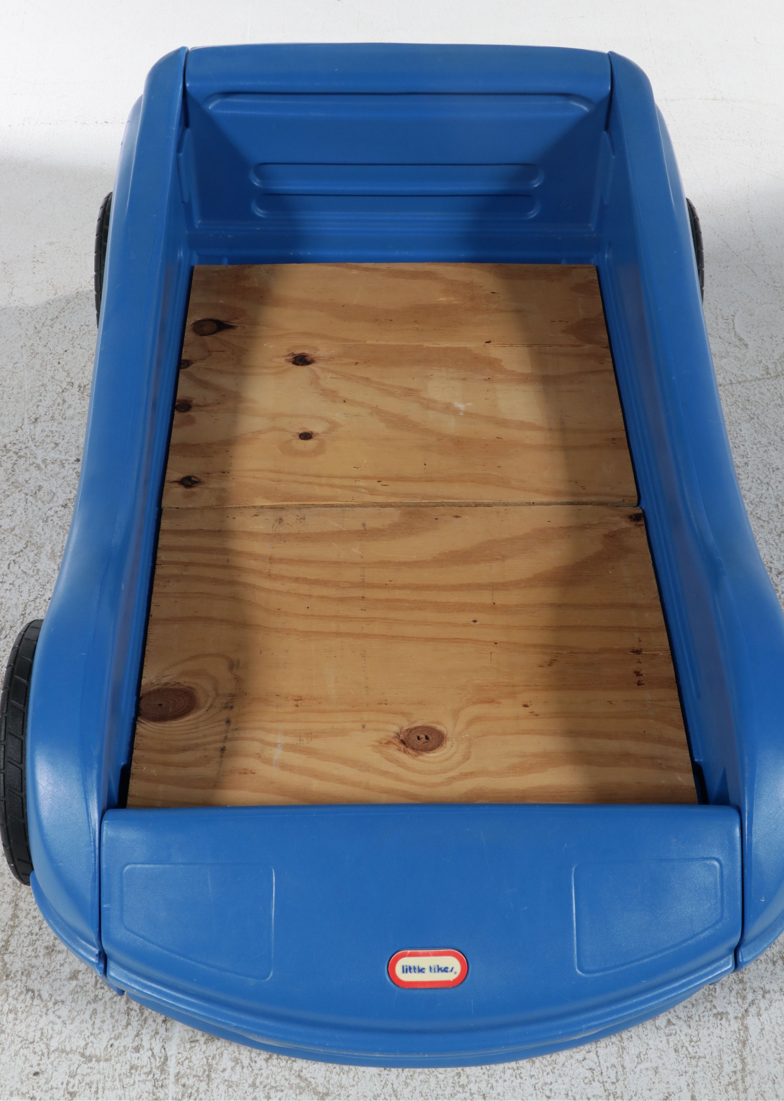 Little Tikes Blue Sports Car Toddler Bed