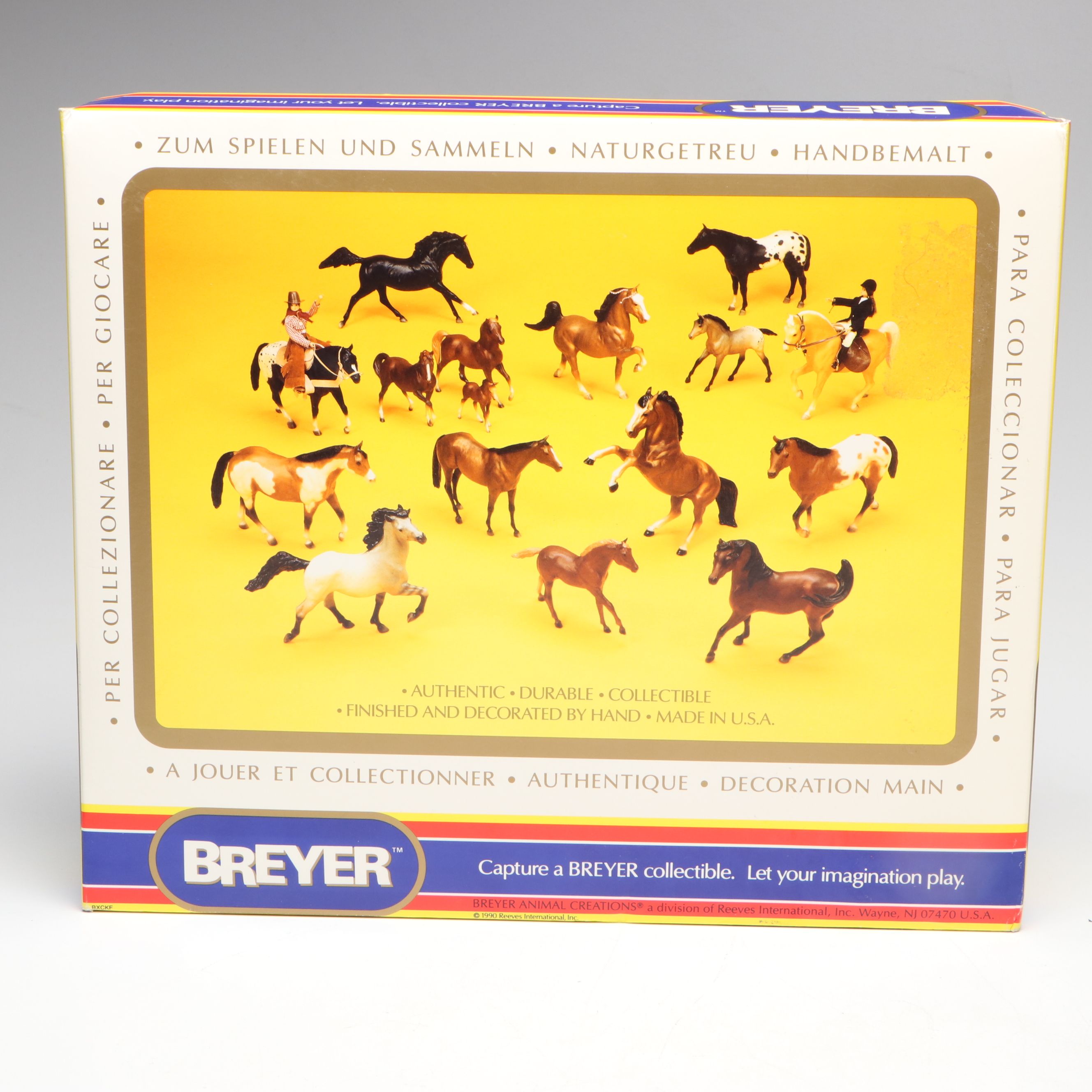 Breyer "Durango" Traditional Models with Wooden Horse Head Wall Décor