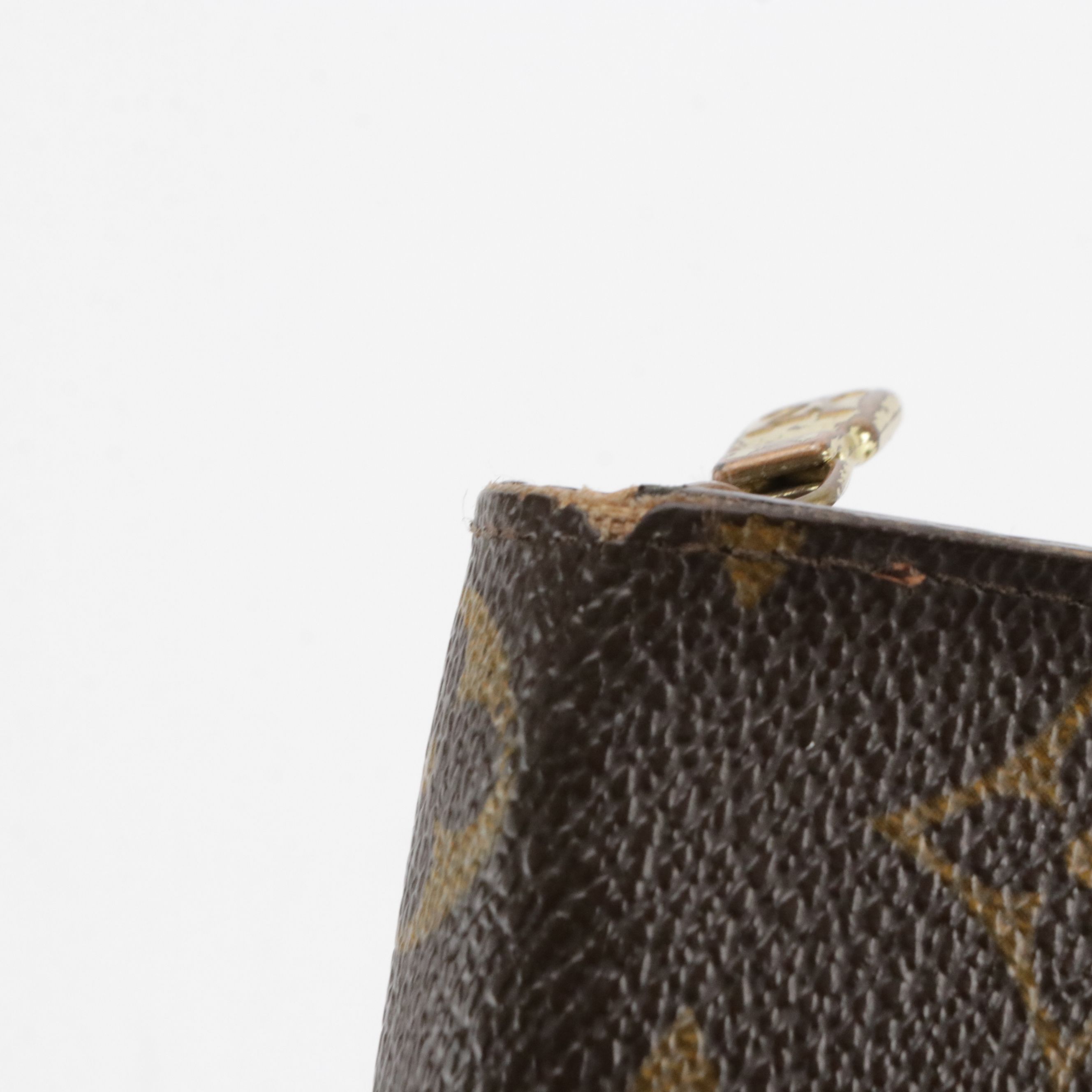 Louis Vuitton Zippy Wallet in Monogram Canvas