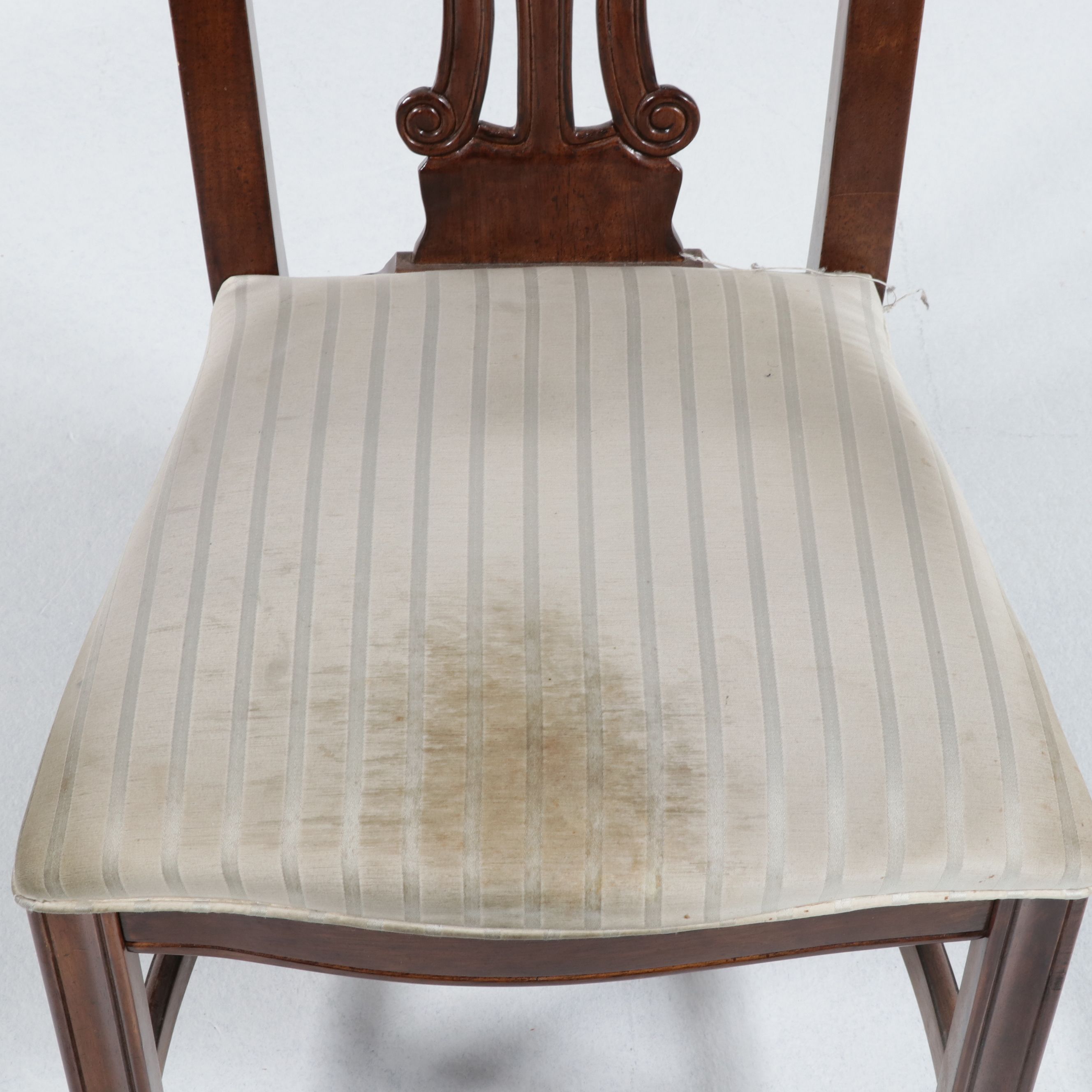 Universal Furniture Chippendale Style Dining Set