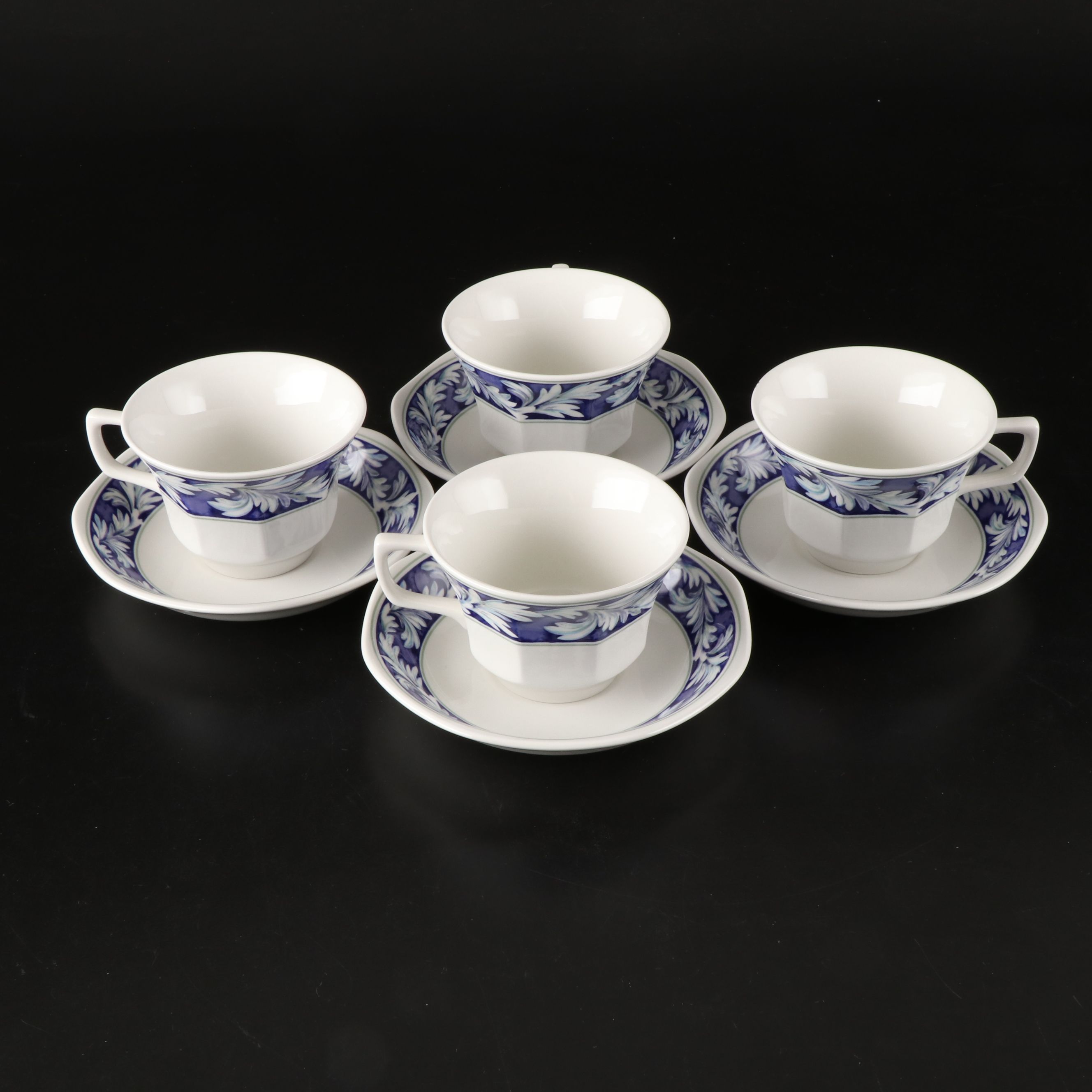 Wedgwood "Laurel" Bone China Dinnerware, 1992-1995