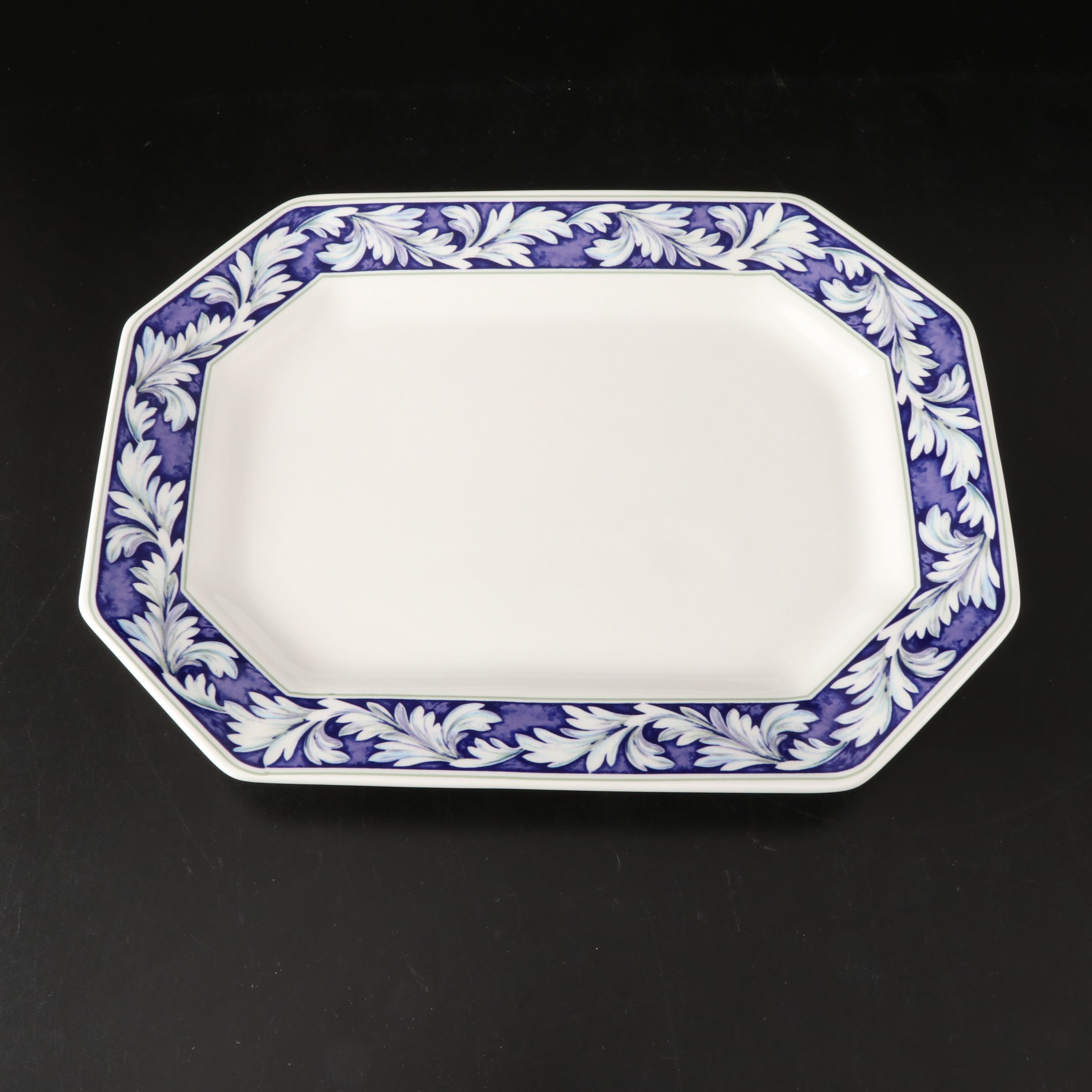 Wedgwood "Laurel" Bone China Dinnerware, 1992-1995