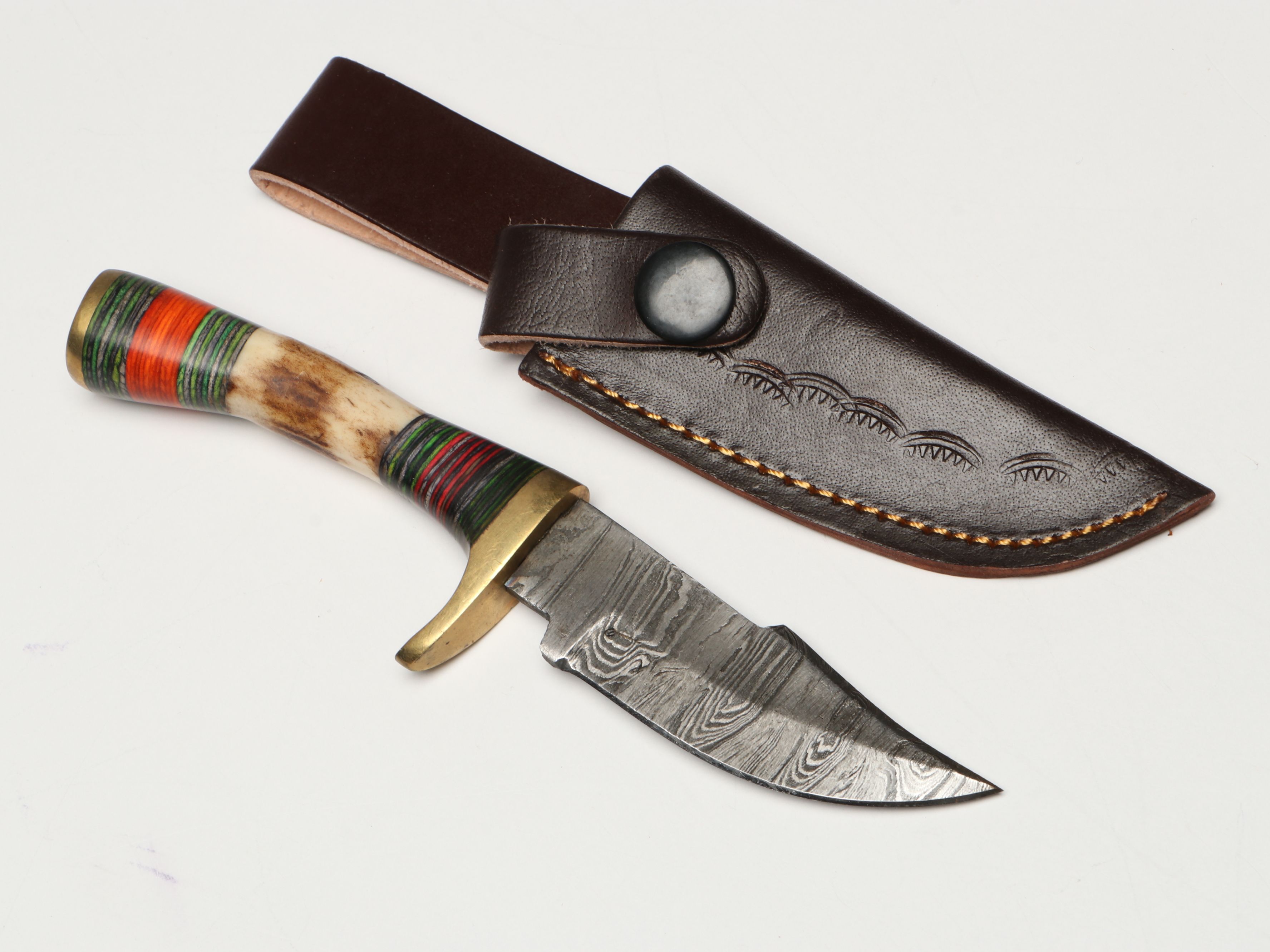 Damascus Steel Skinner and Hunting Knives in Leather Scabbards