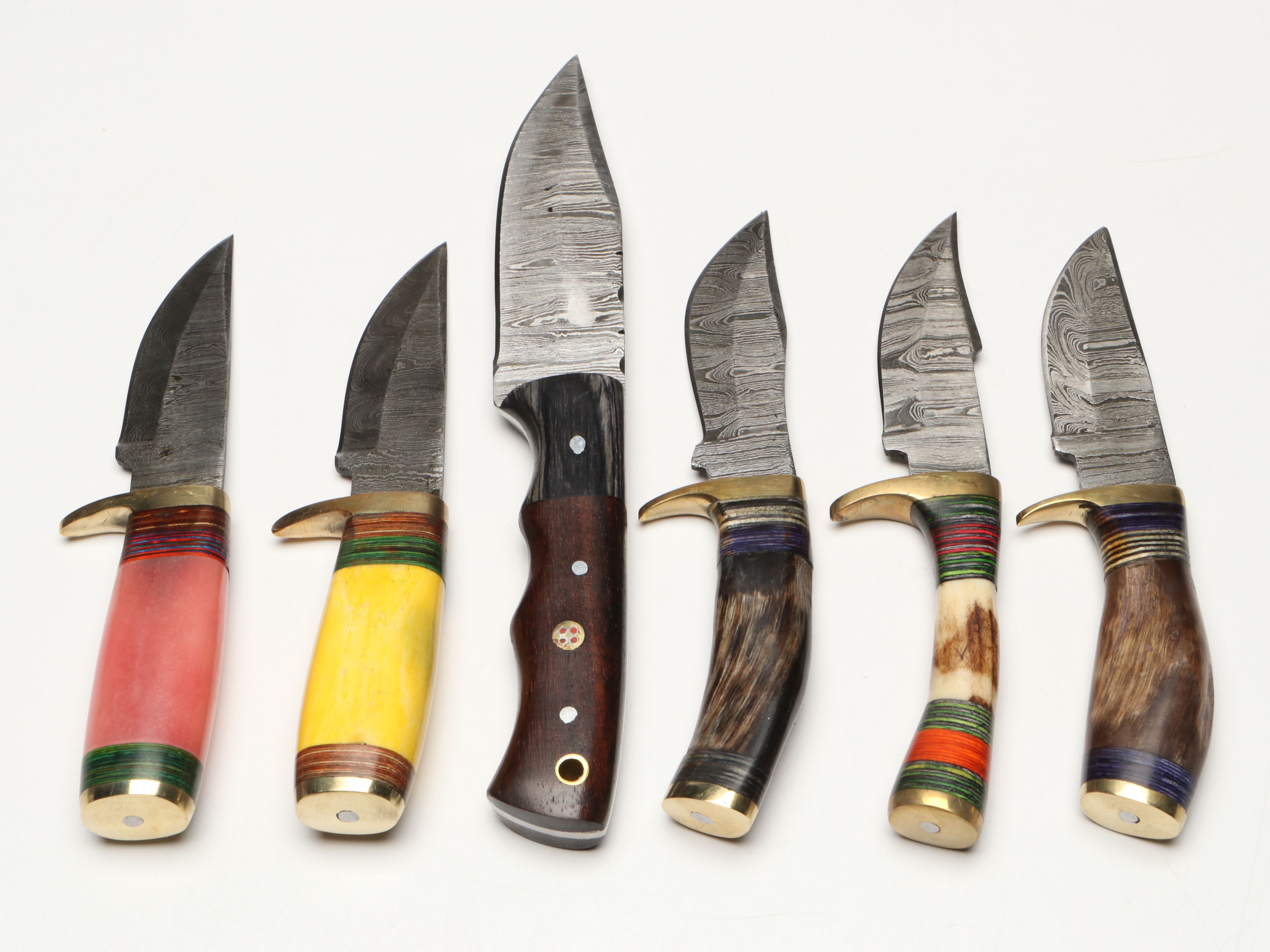 Damascus Steel Skinner and Hunting Knives in Leather Scabbards