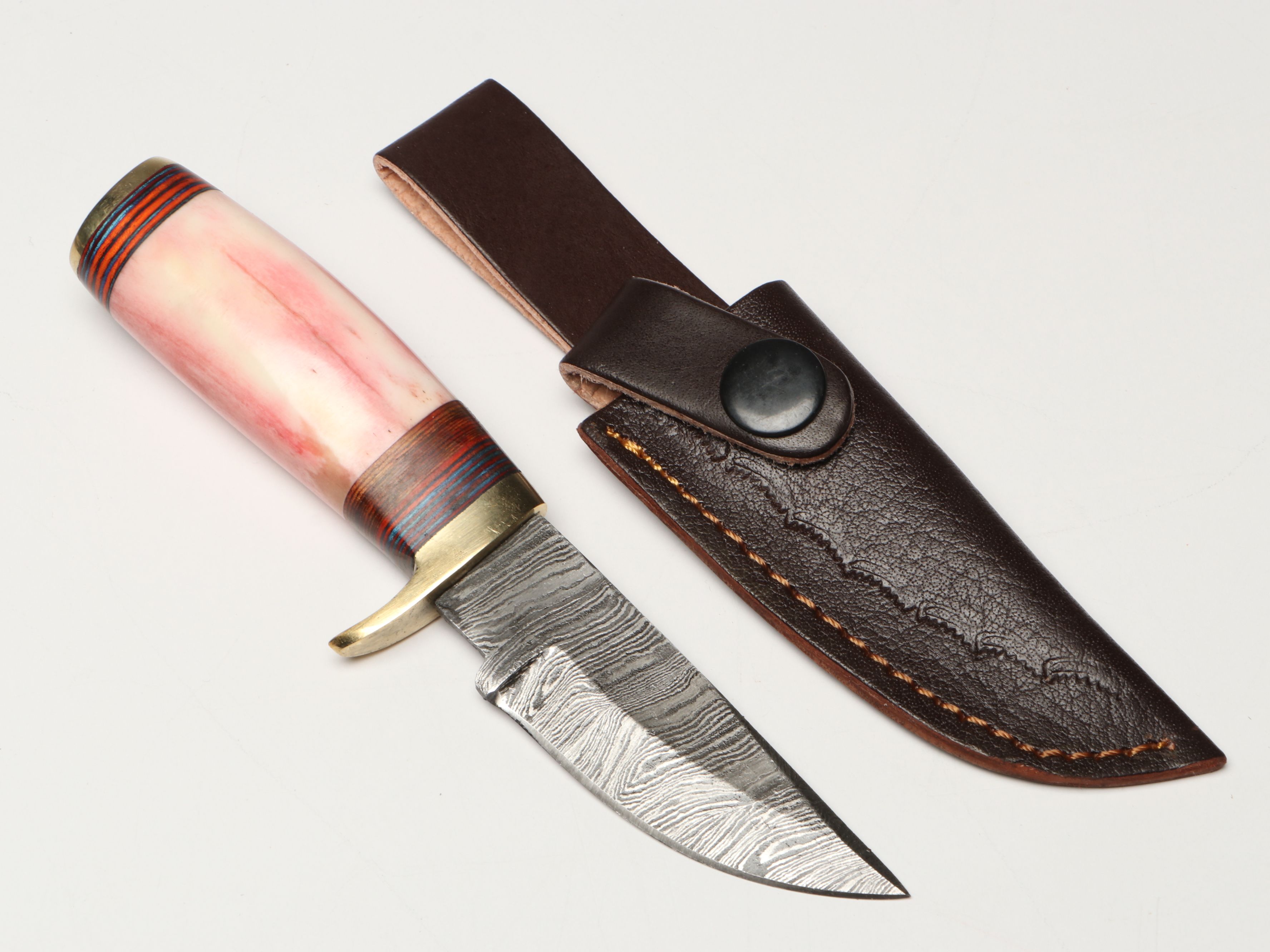 Damascus Steel Skinner and Hunting Knives in Leather Scabbards
