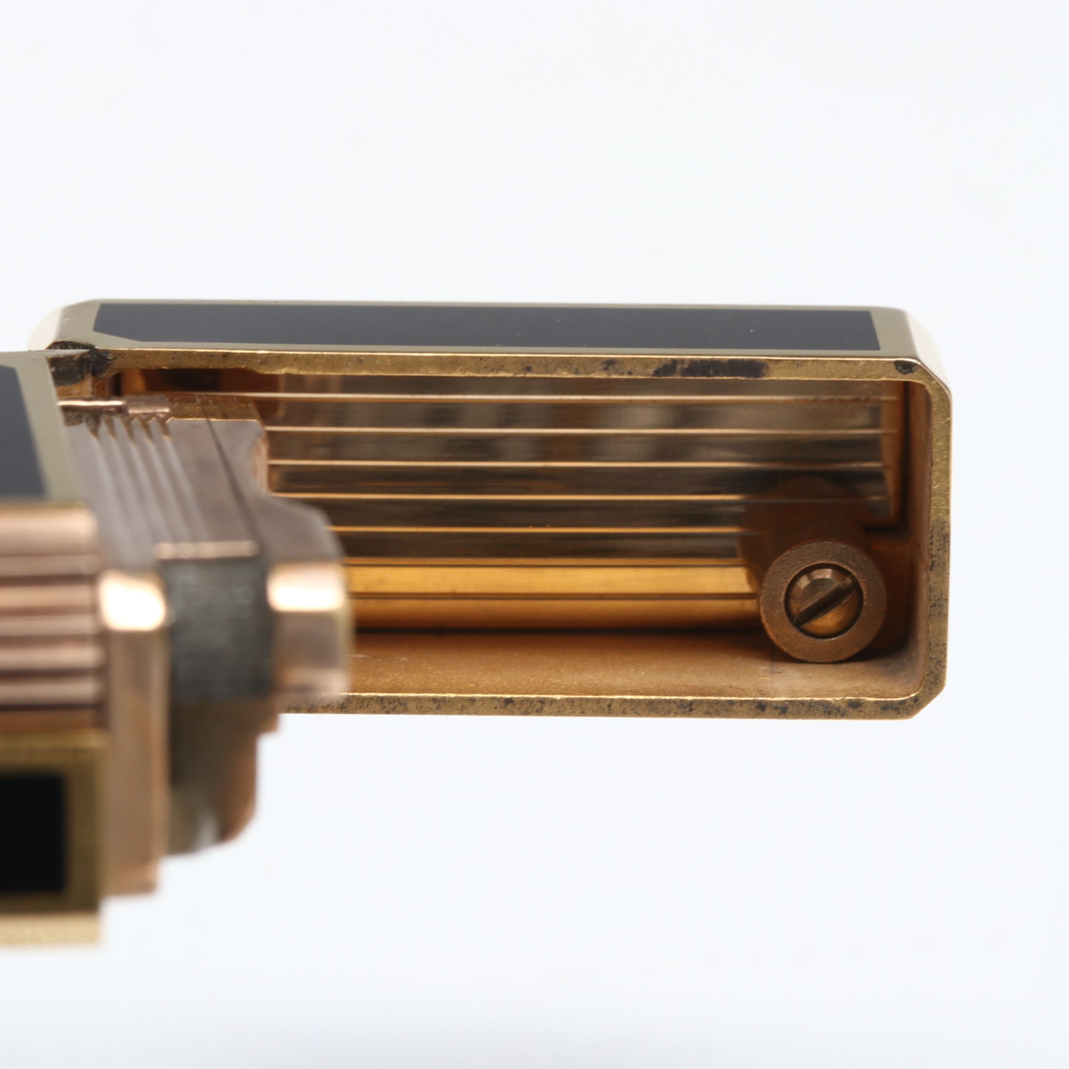 S.T. Dupont Chinese Lacquer Lighter