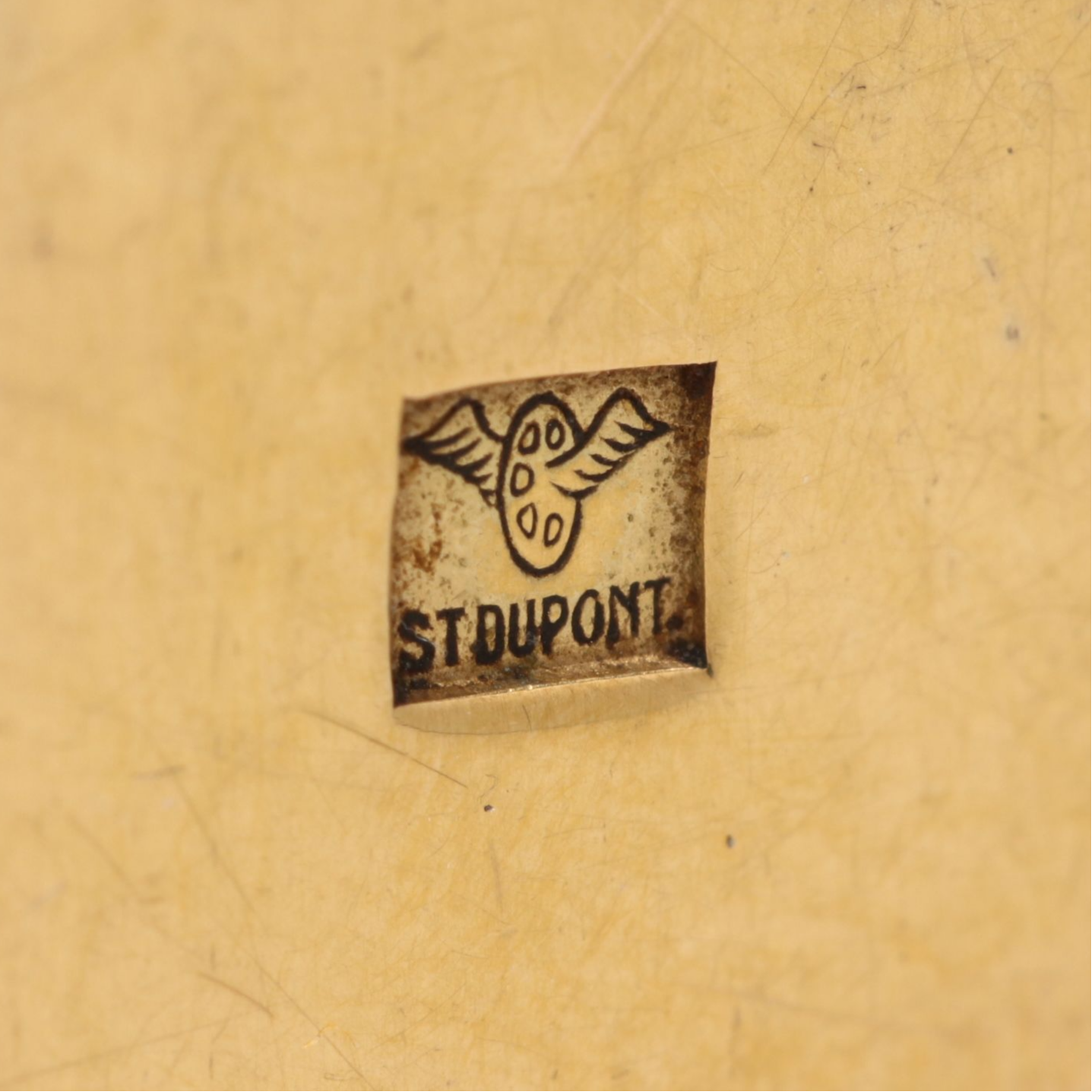 S.T. Dupont Chinese Lacquer Lighter