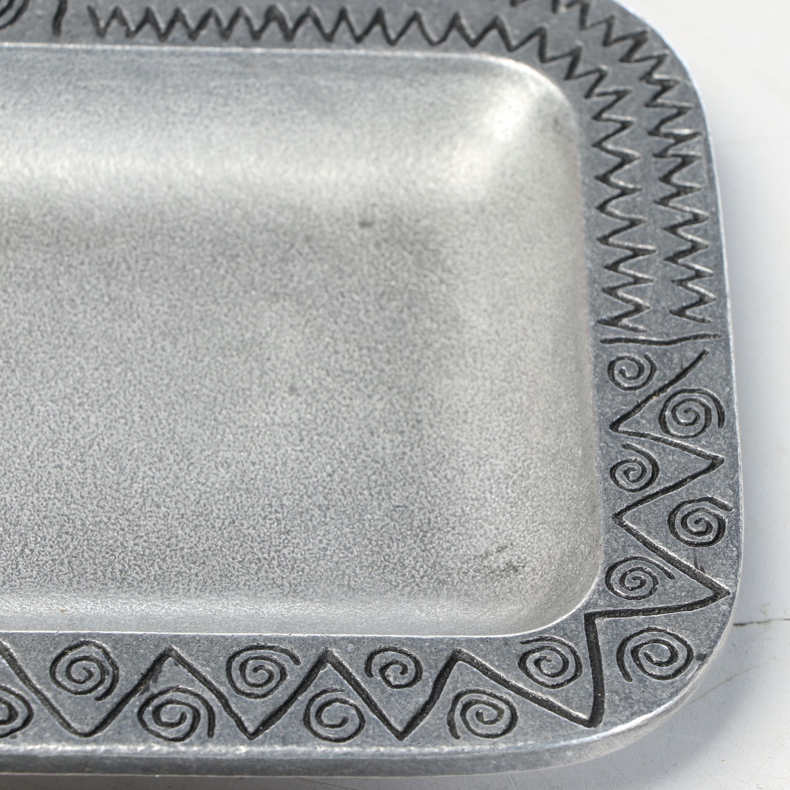 Wilton Platters, Lodge Skillets, Faberware Mixing Bowls and More