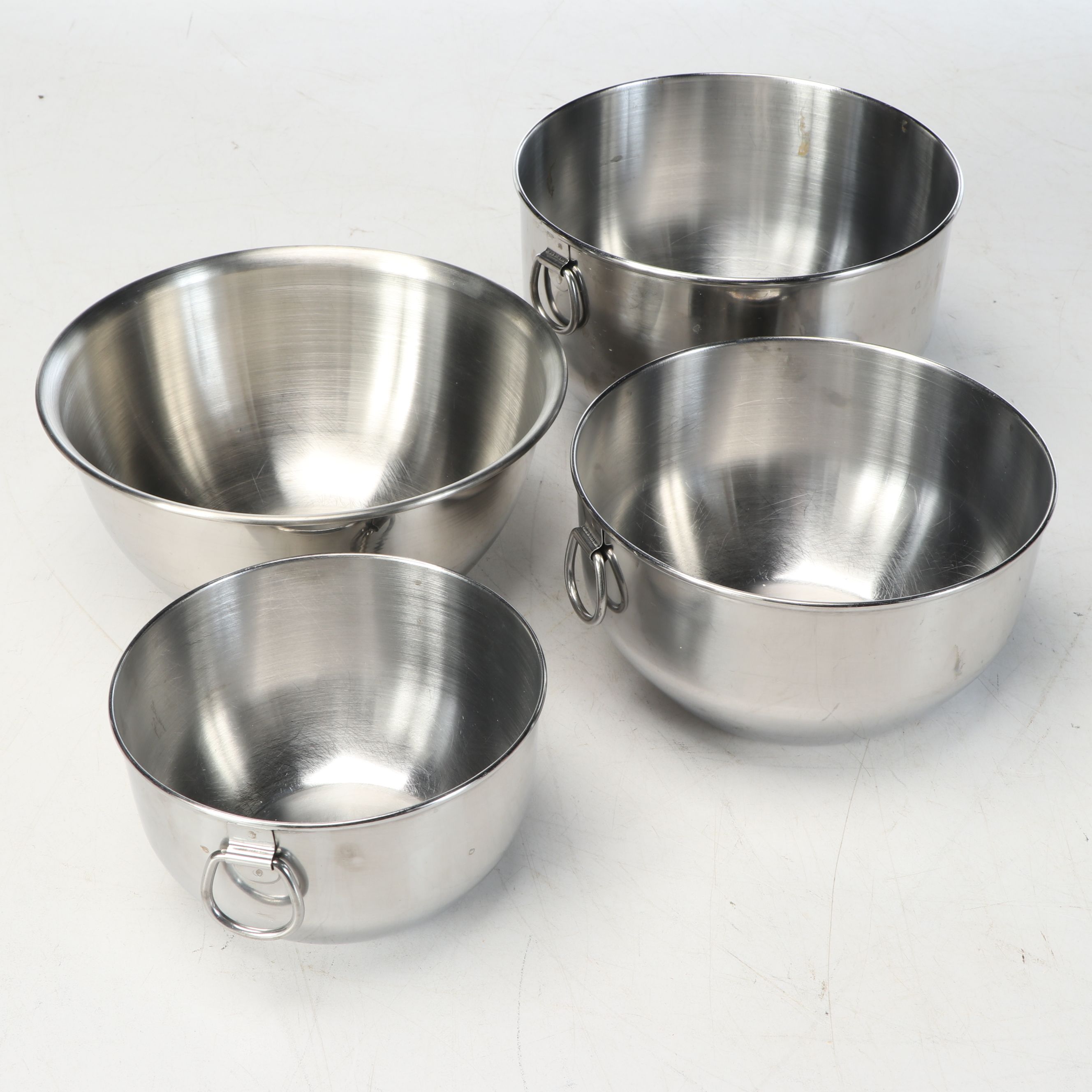 Wilton Platters, Lodge Skillets, Faberware Mixing Bowls and More