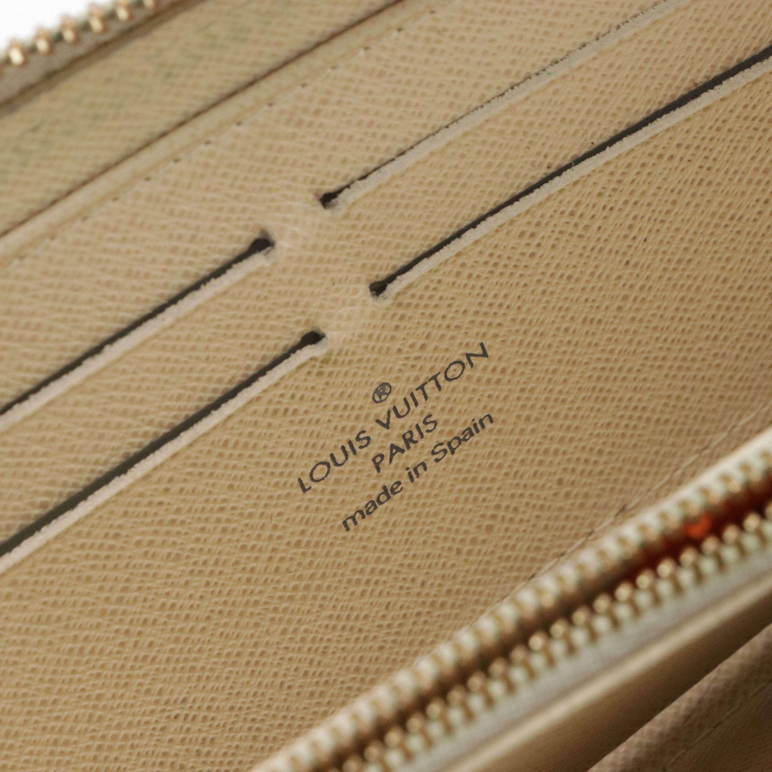 Louis Vuitton Zippy Wallet in Damier Azur Canvas