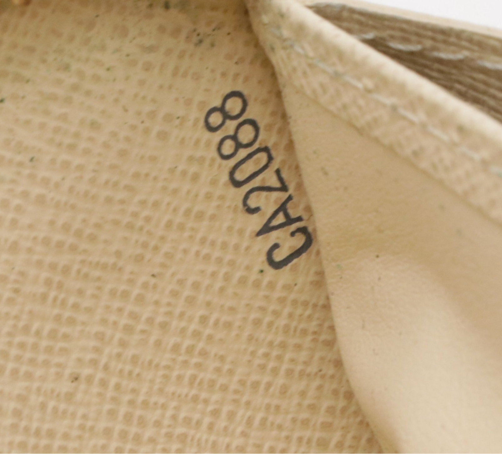 Louis Vuitton Zippy Wallet in Damier Azur Canvas