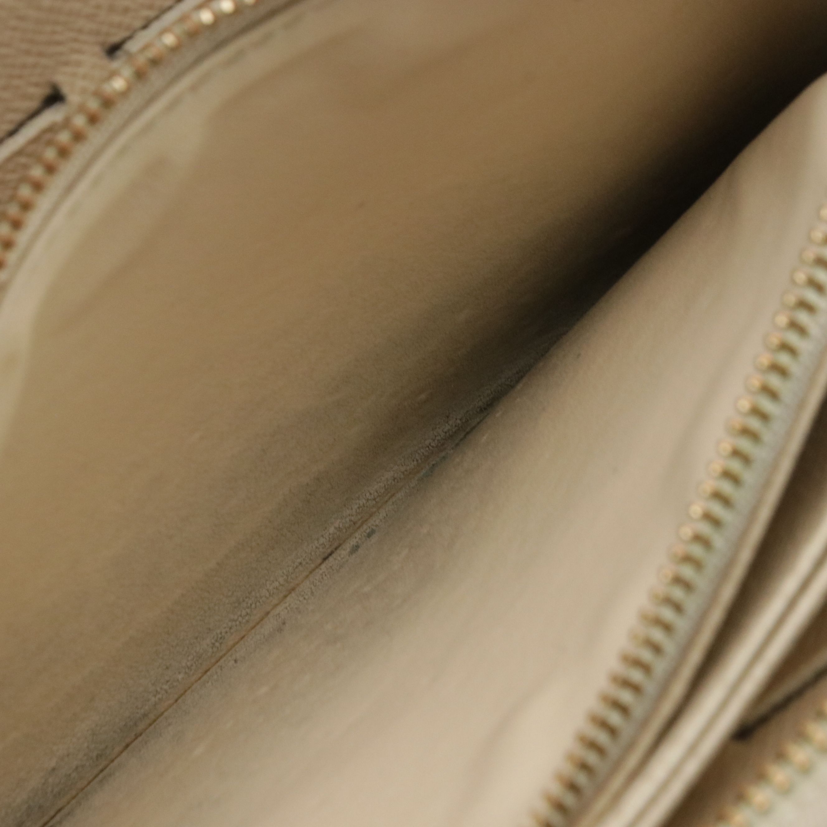 Louis Vuitton Zippy Wallet in Damier Azur Canvas