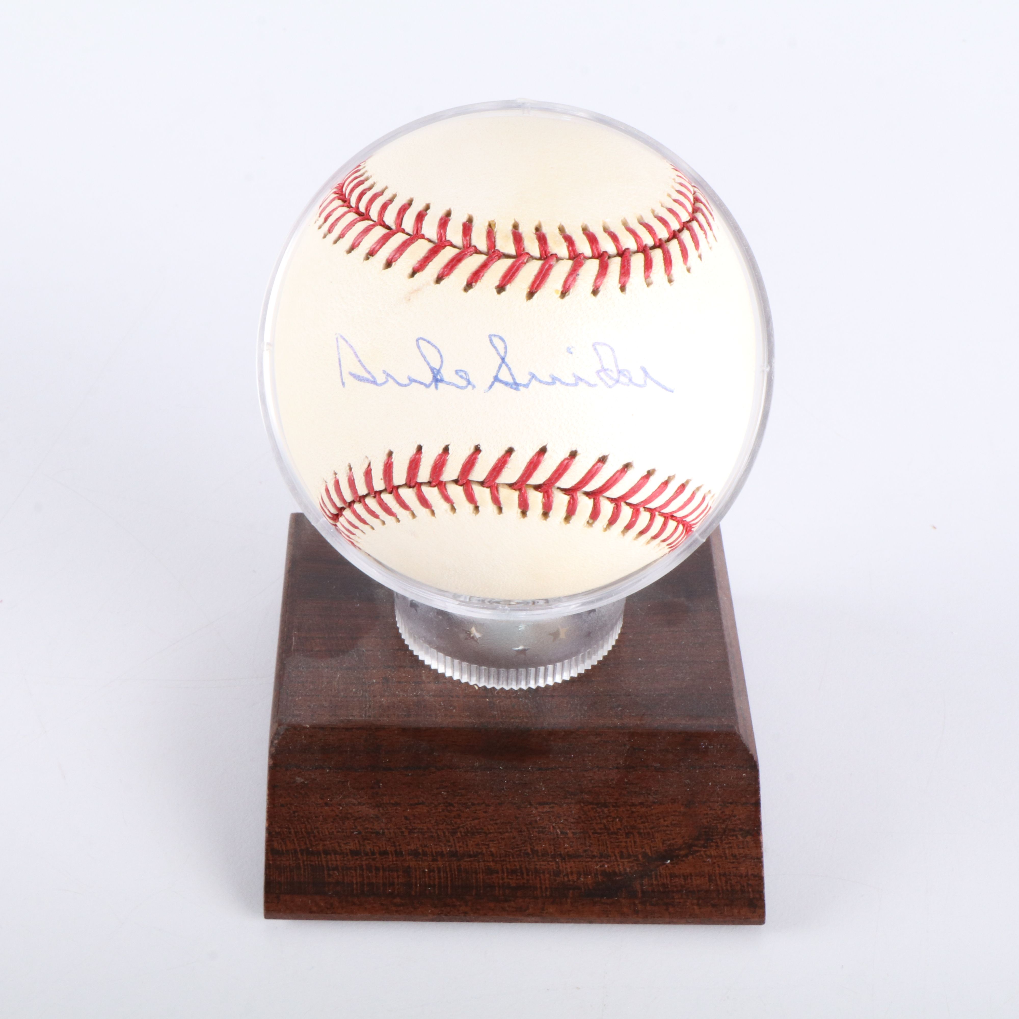 Three MLB HOF Signatures and Cincinnati Reds Framed Items