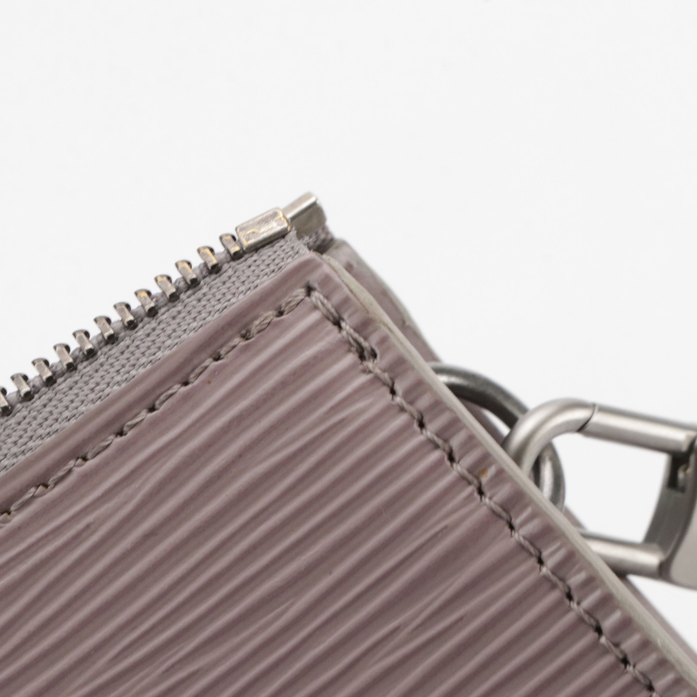 Louis Vuitton Lilac Epi and Smooth Leather Zip Pochette Accessories Bag