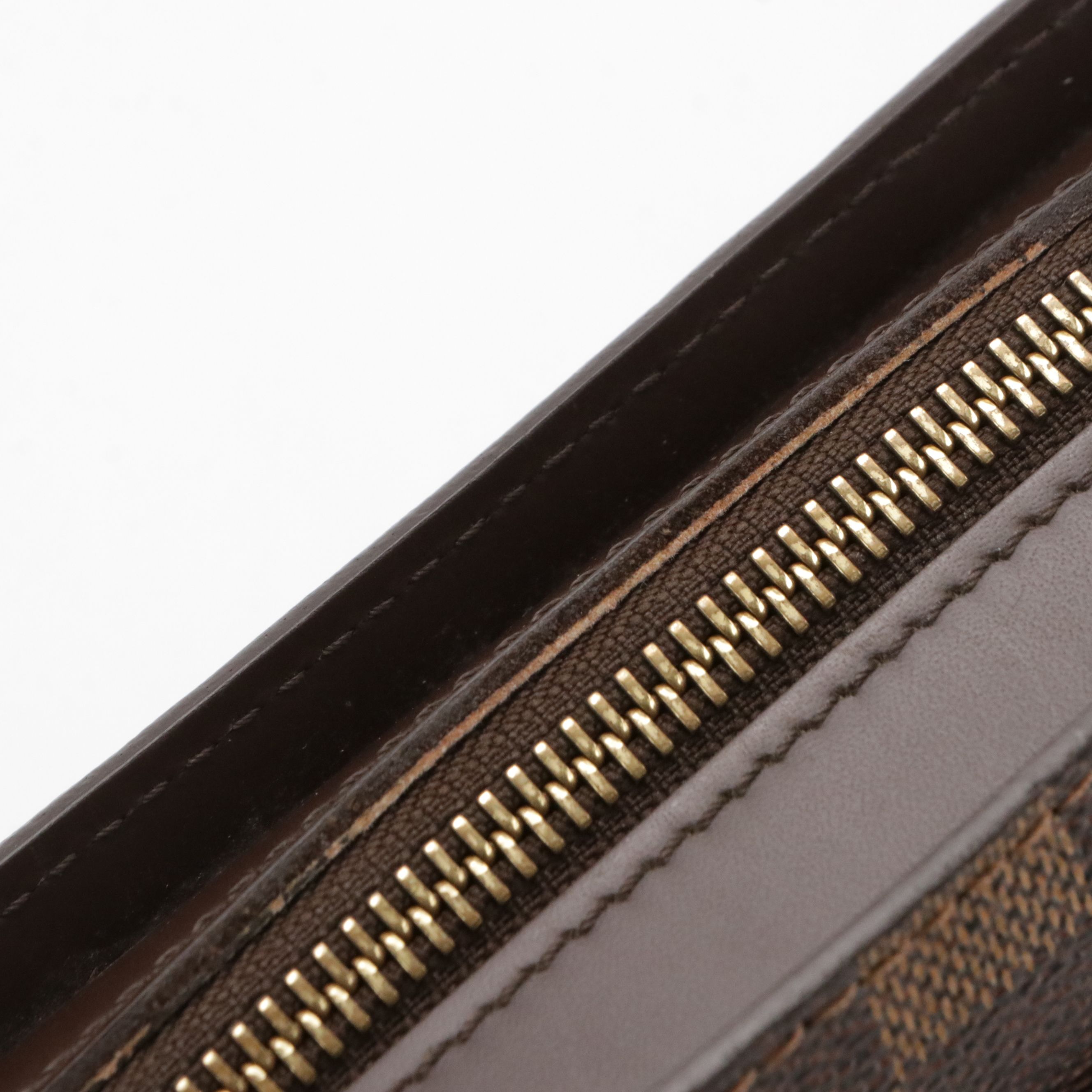 Louis Vuitton Pochette Saint Louis in Damier Ebene Canvas