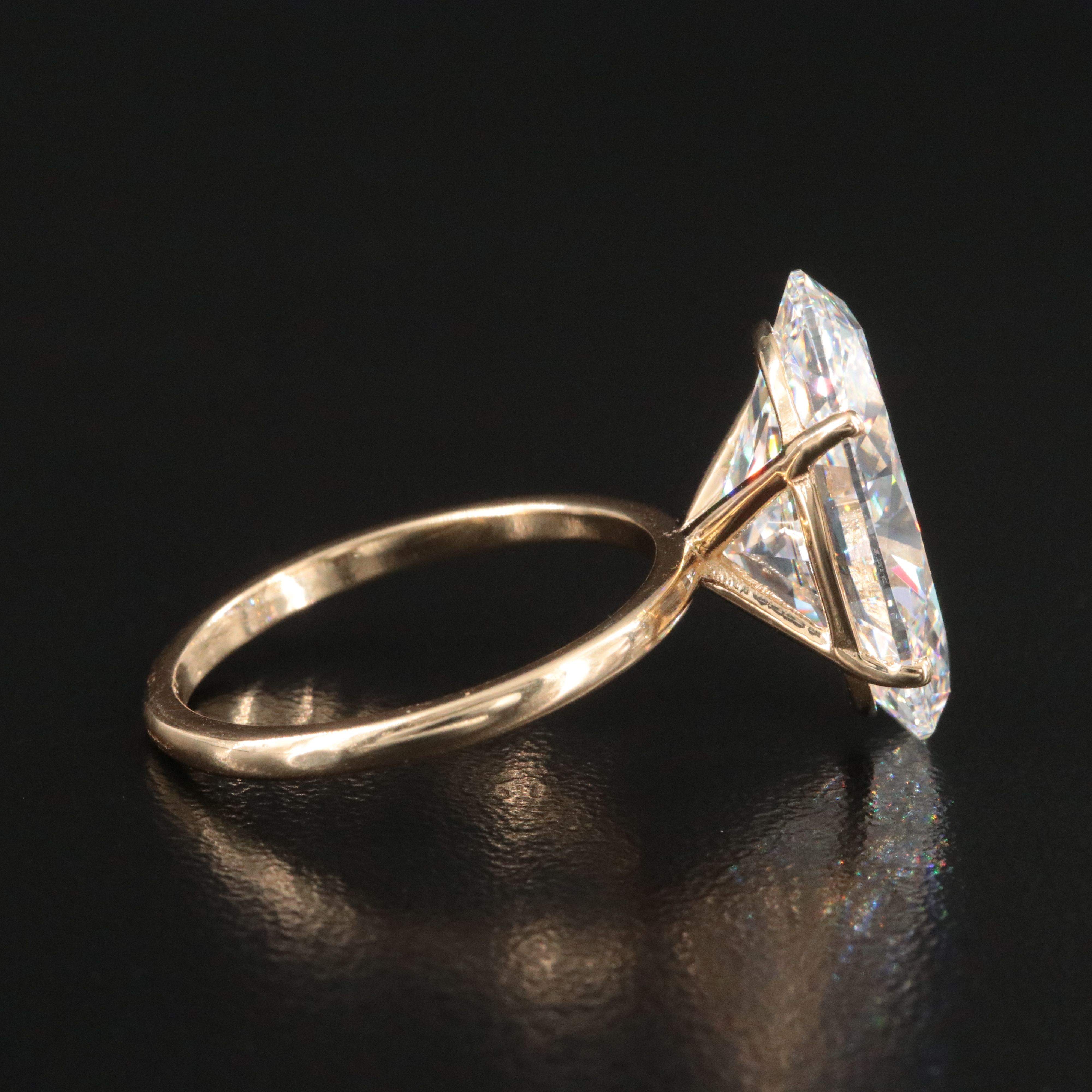 18K 10.01 CT Lab Grown Diamond Solitaire Ring with IGI Report