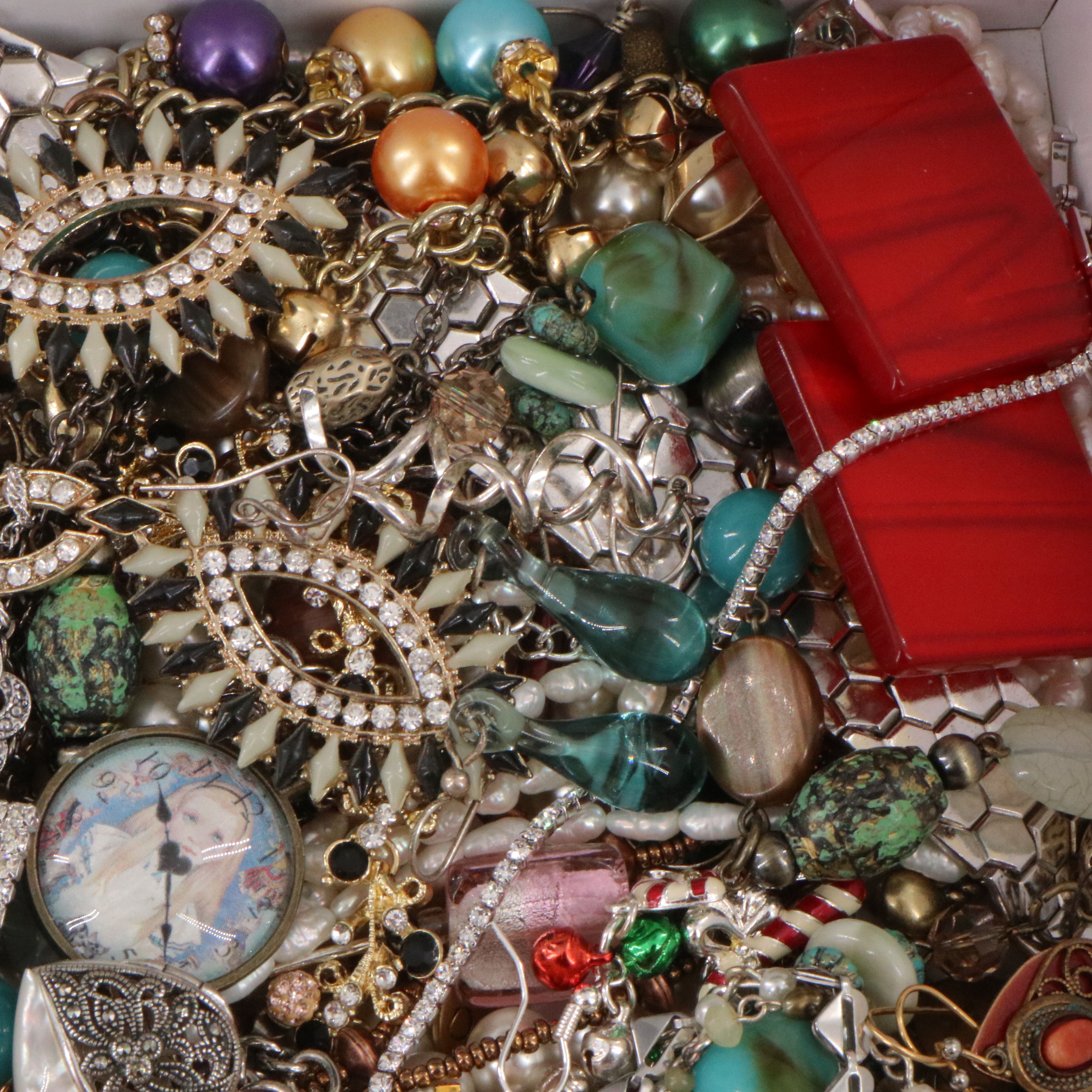 Uncommon Discoveries: Jewelry Collection
