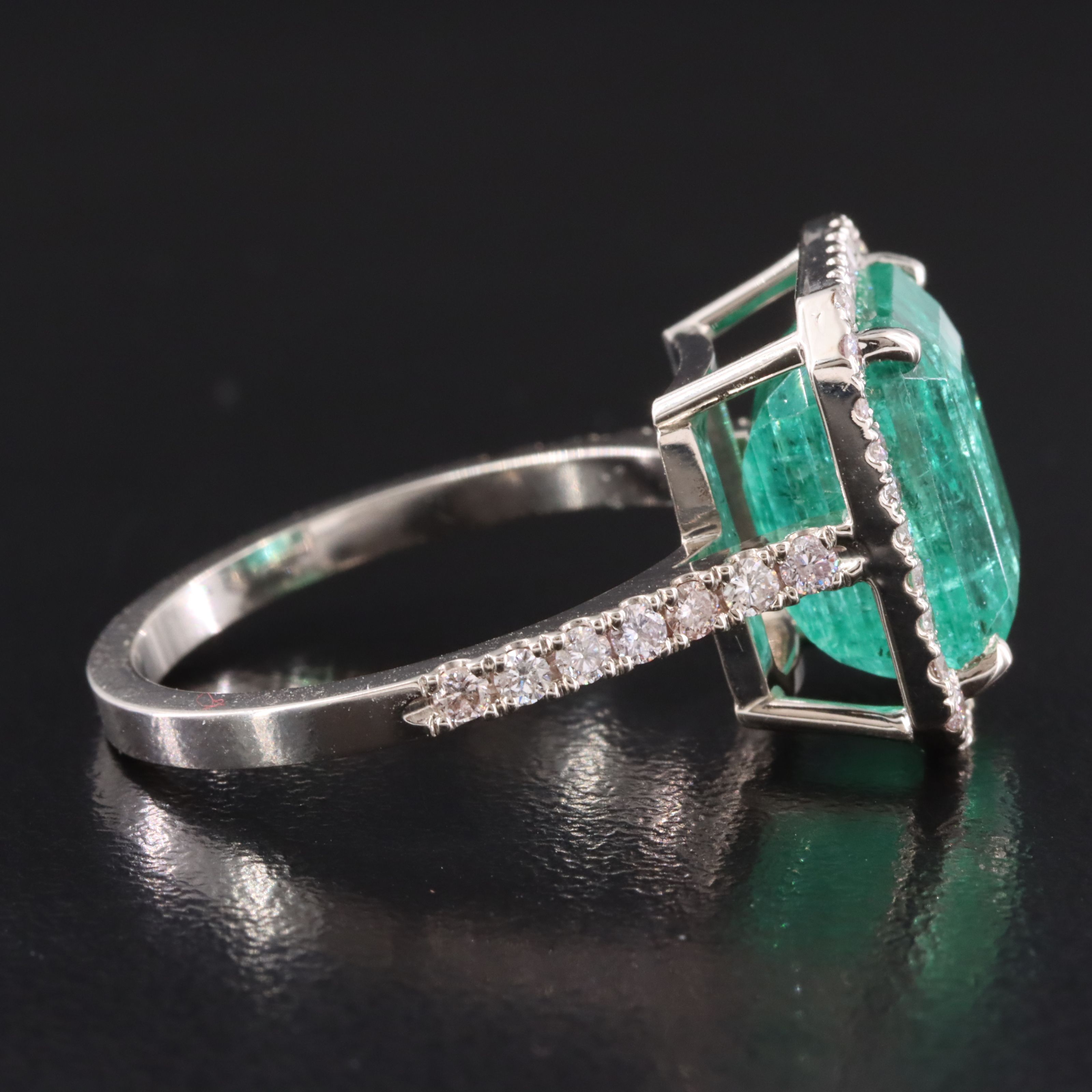18K 6.48 CT Emerald & 0.62 CTW Diamond Ring with IGI Jewelry Report