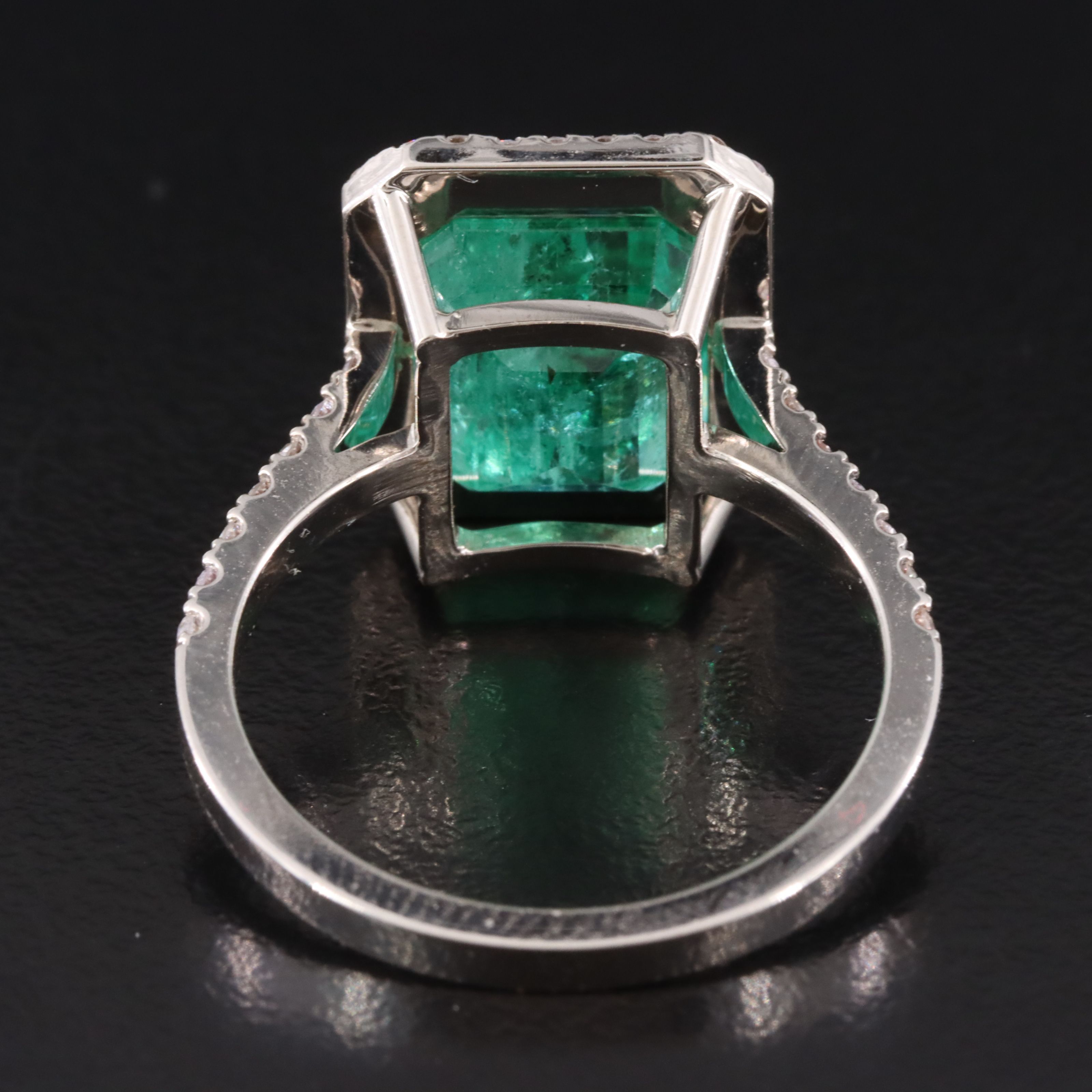 18K 6.48 CT Emerald & 0.62 CTW Diamond Ring with IGI Jewelry Report