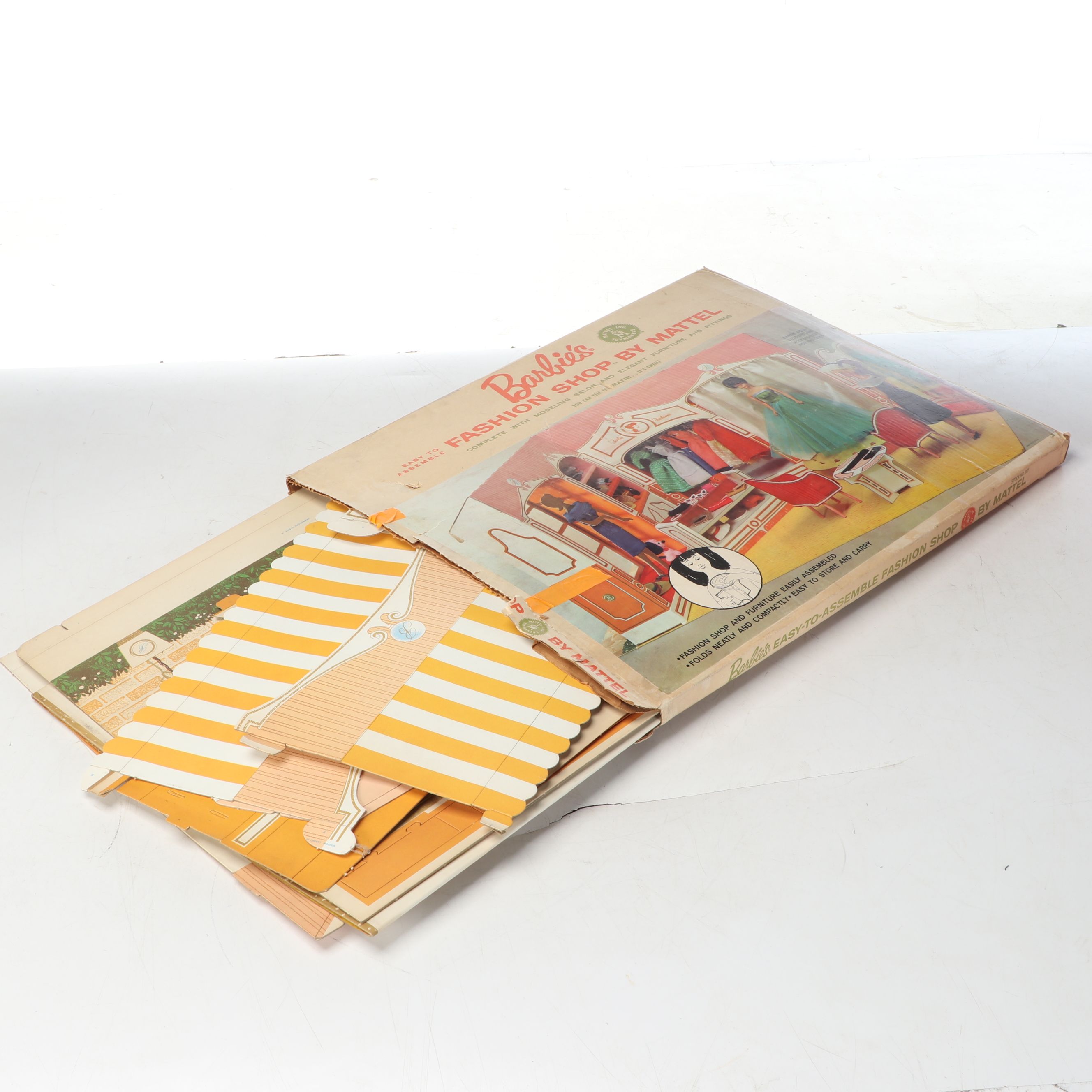 Barbie Ballerina Animated Lamp with Doll Sets and Fashion Shop