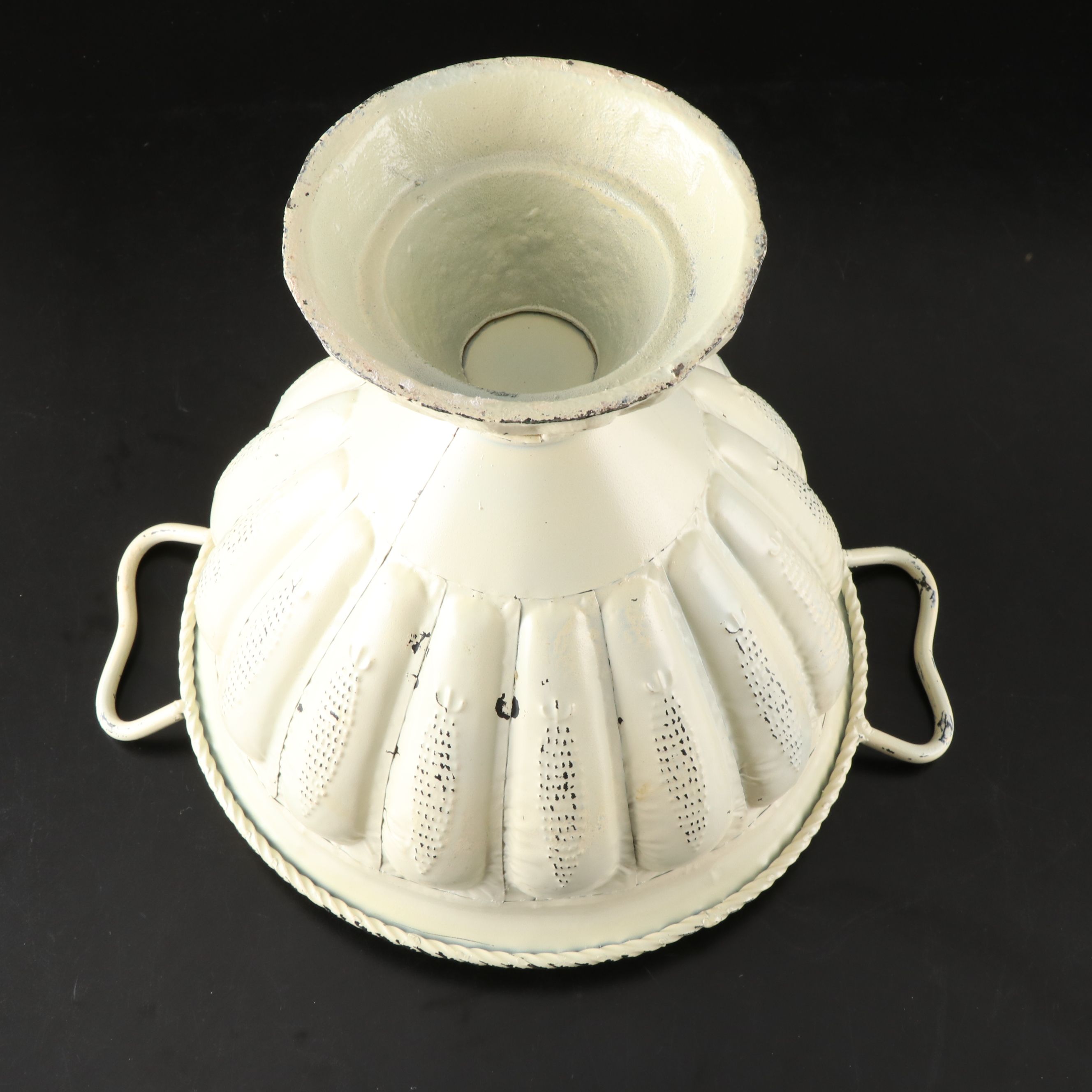 White Finish Neoclassical Style Metal Jardinière