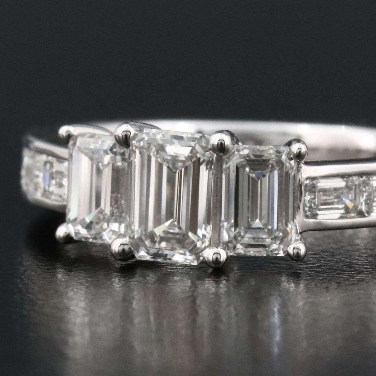 14K 2.00 CTW Lab Grown Diamond Ring