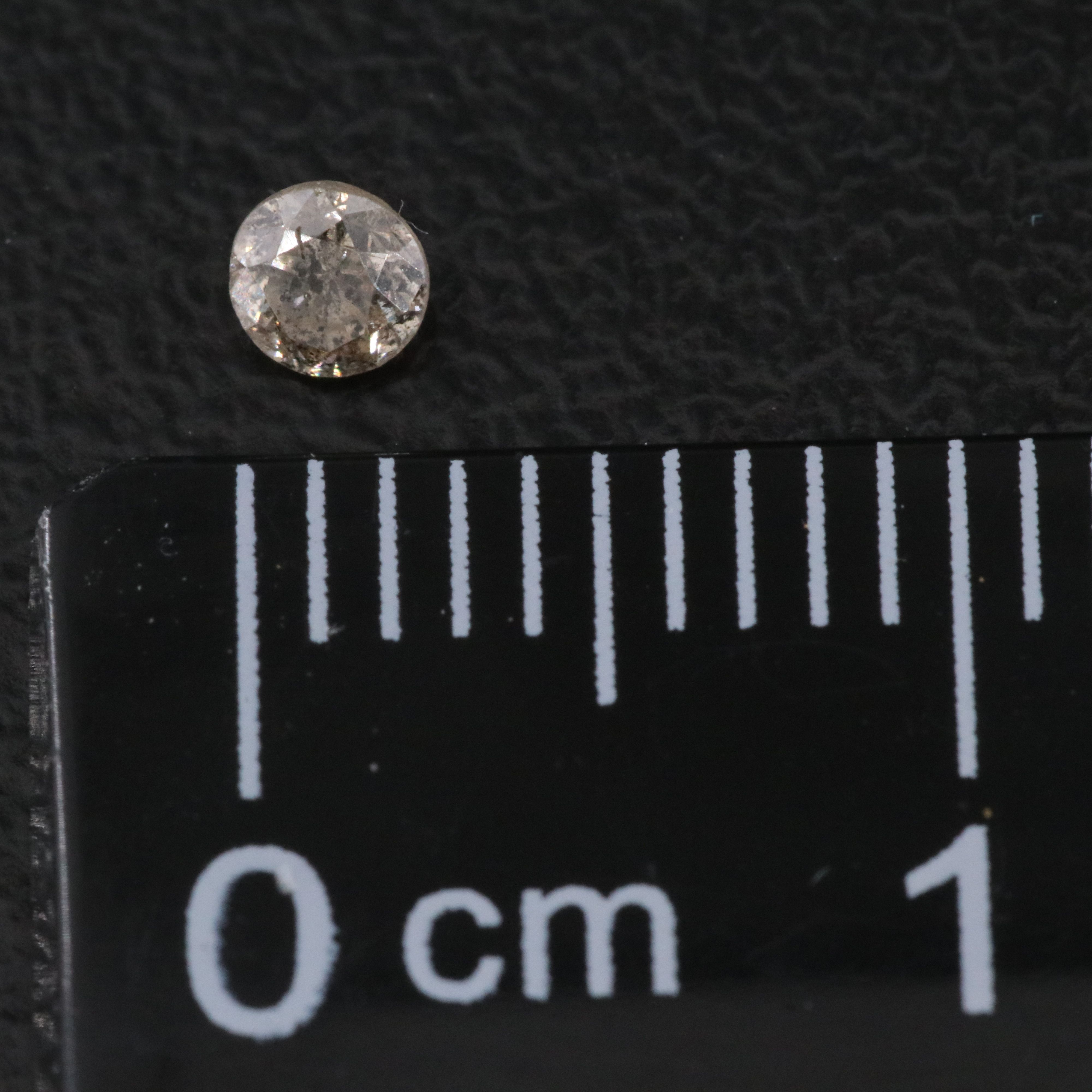 Loose 0.97 CTW Diamond Lot Including Fancy Yellow