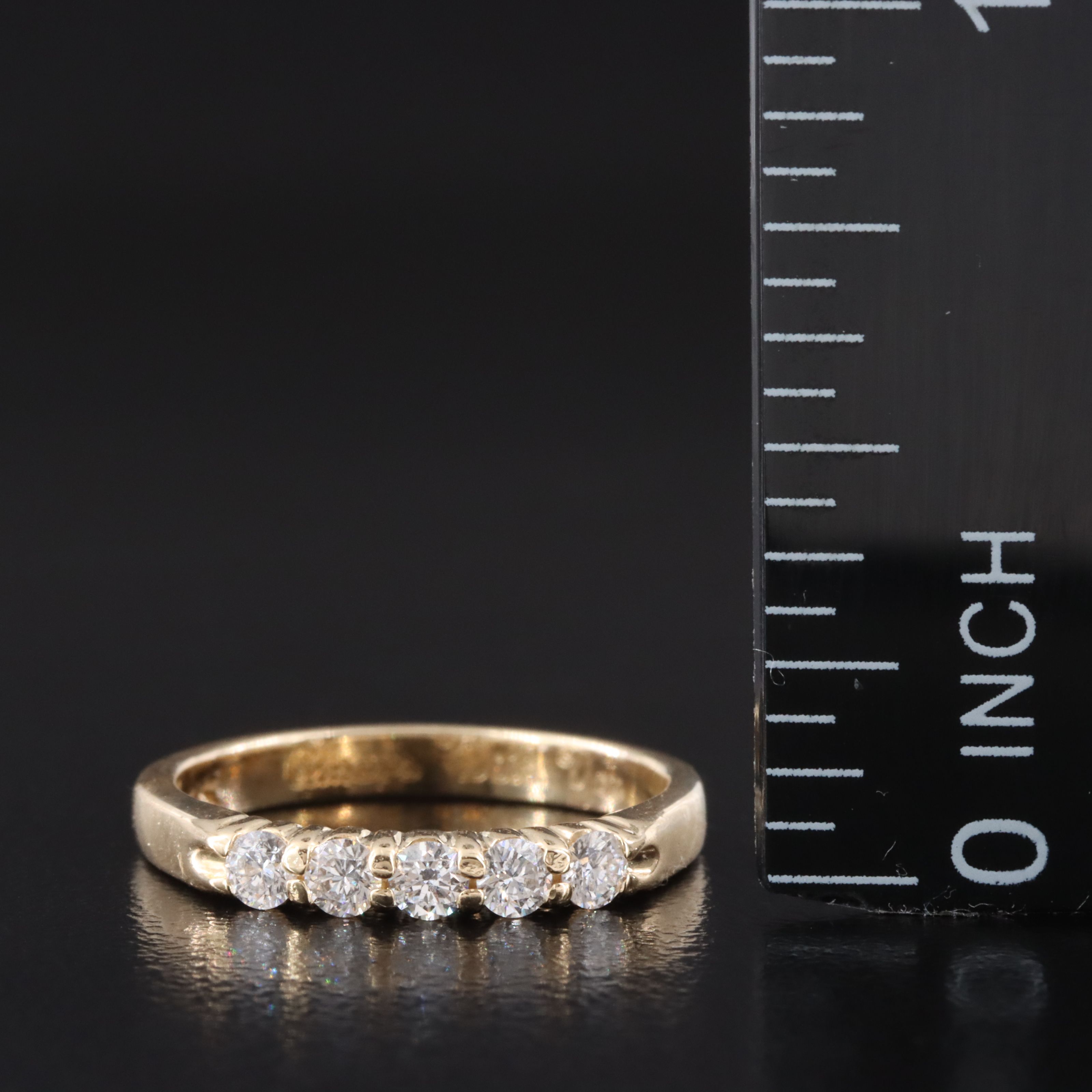 14K 0.20 CTW Diamond Band