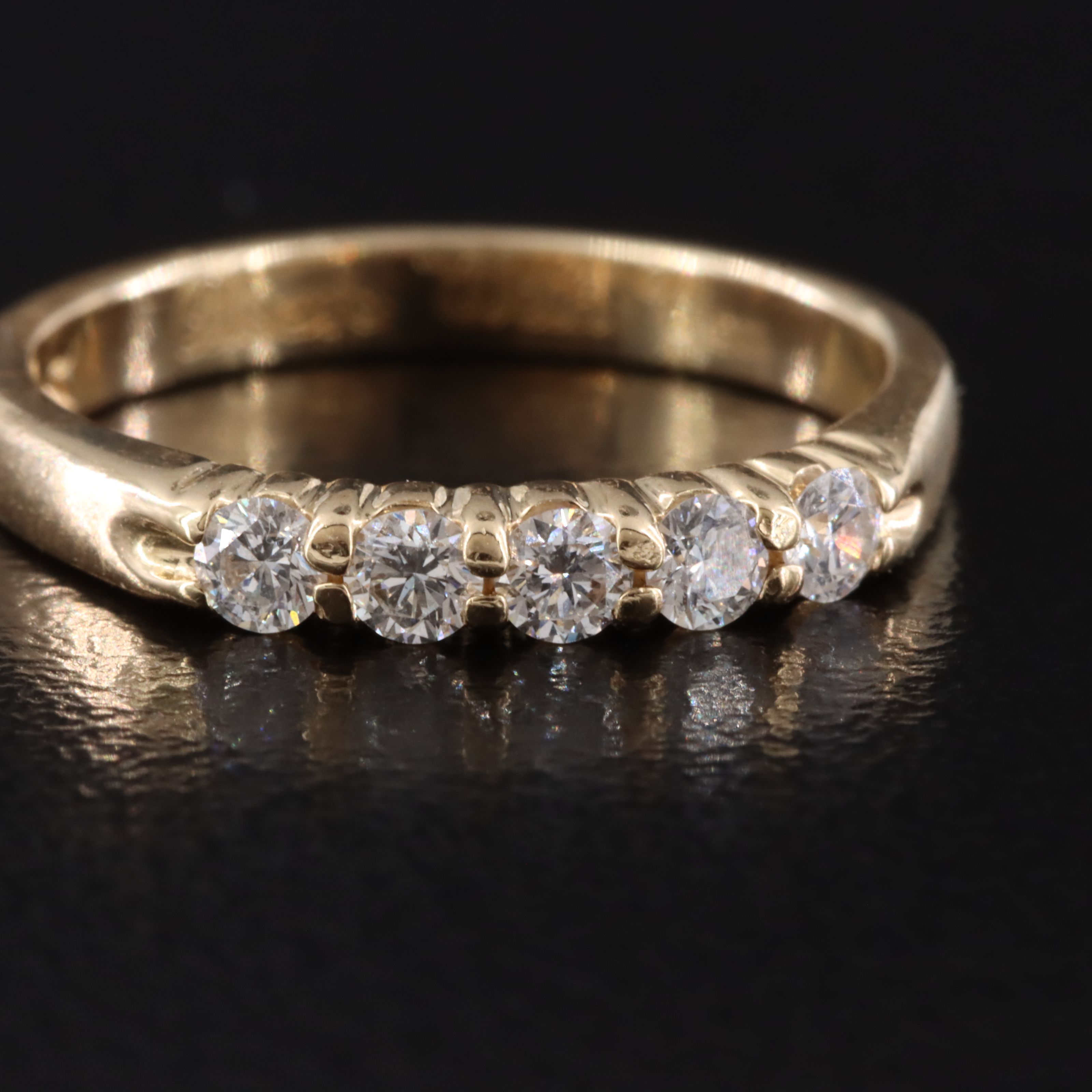 14K 0.20 CTW Diamond Band