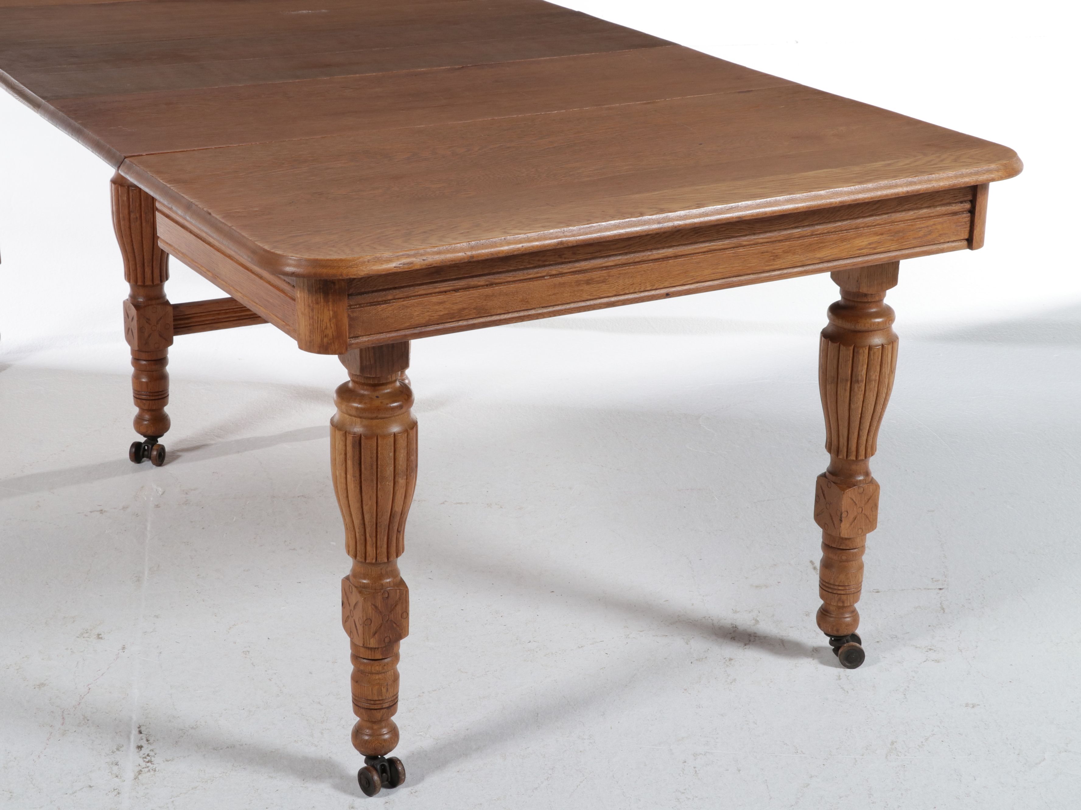 Victorian Eastlake Oak Expanding Dining Table with Center Support