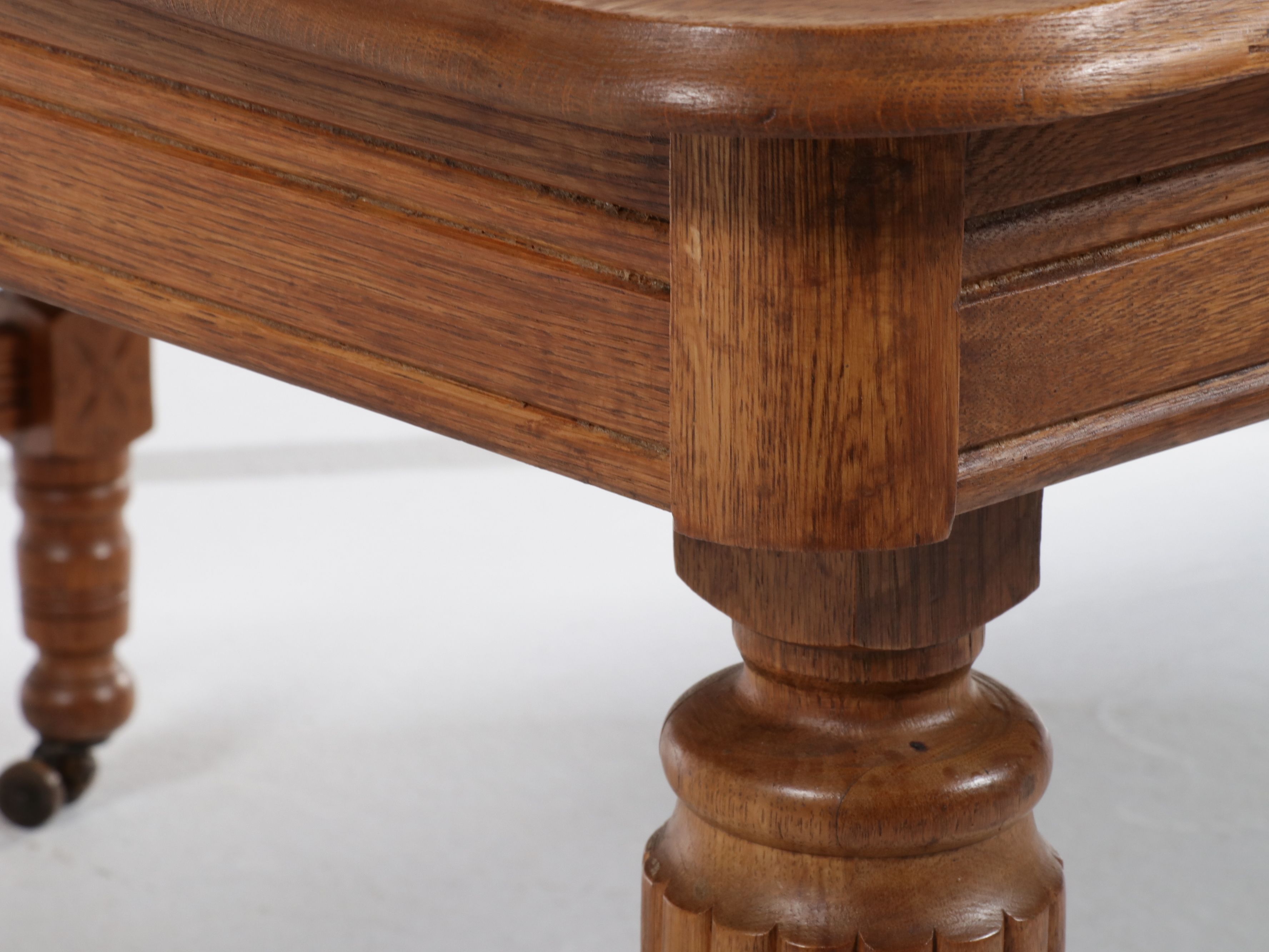 Victorian Eastlake Oak Expanding Dining Table with Center Support