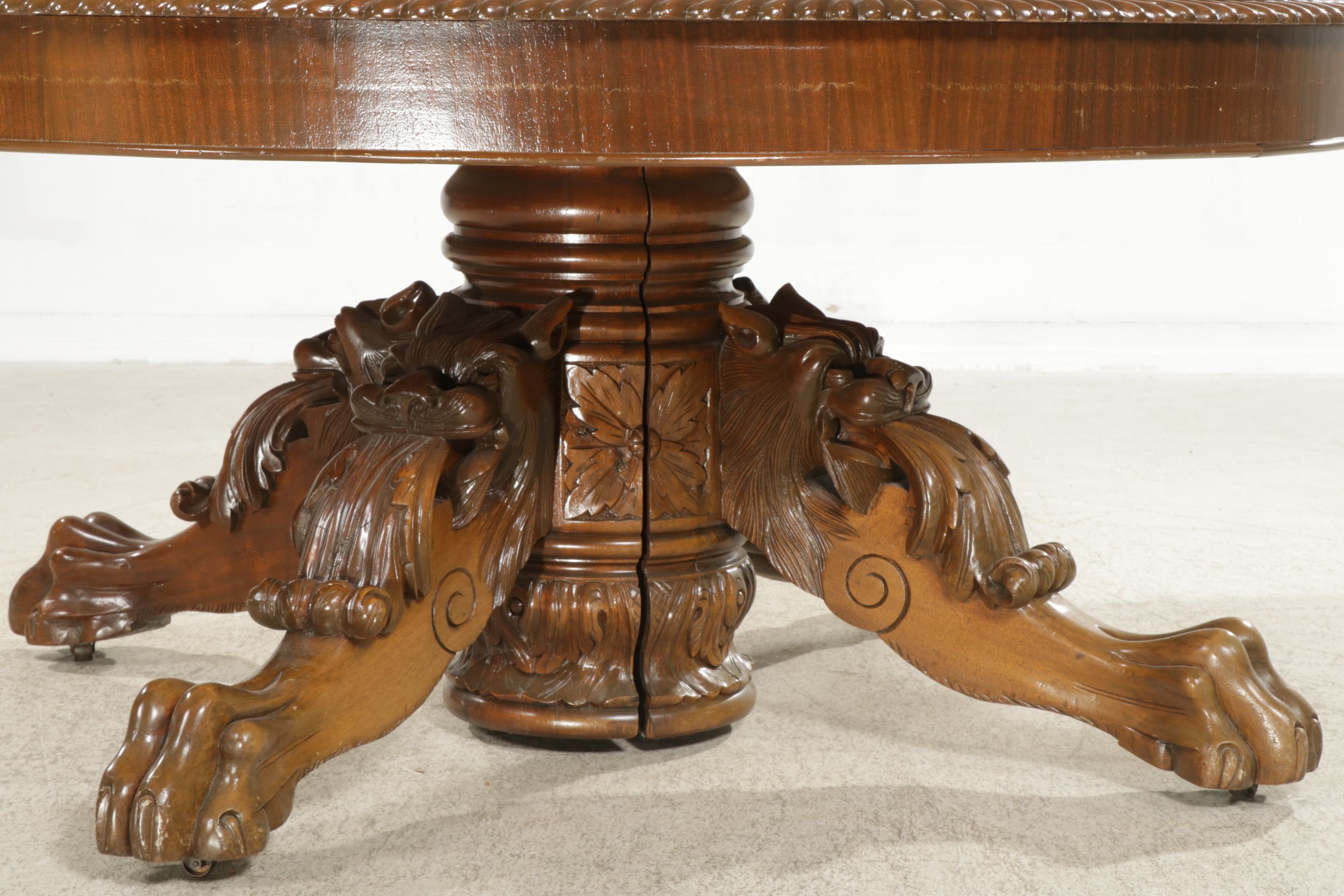 Victorian Carved Mahogany Banquet Table with Lion's Head Legs and Paw Feet