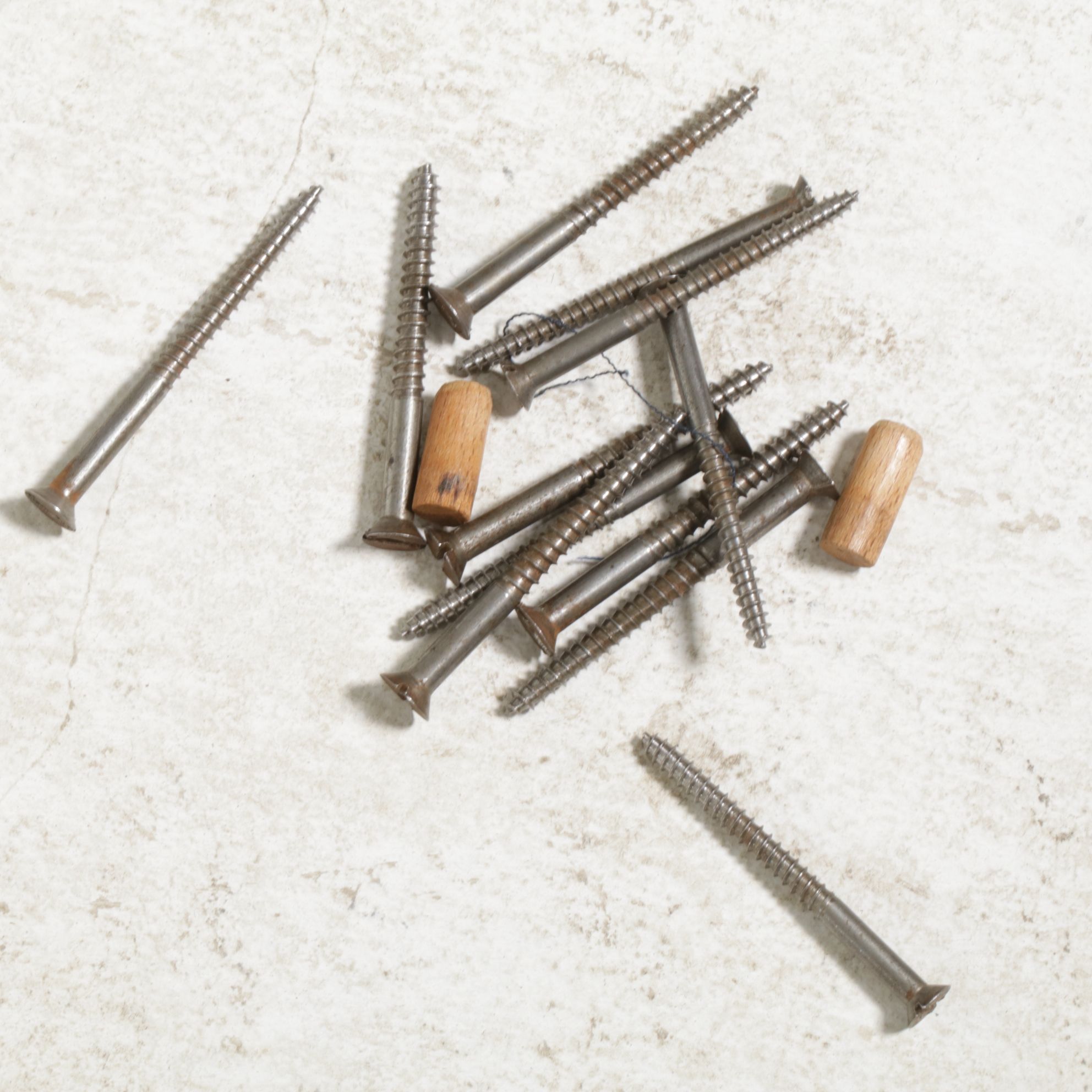 Victorian Carved Mahogany Banquet Table with Lion's Head Legs and Paw Feet