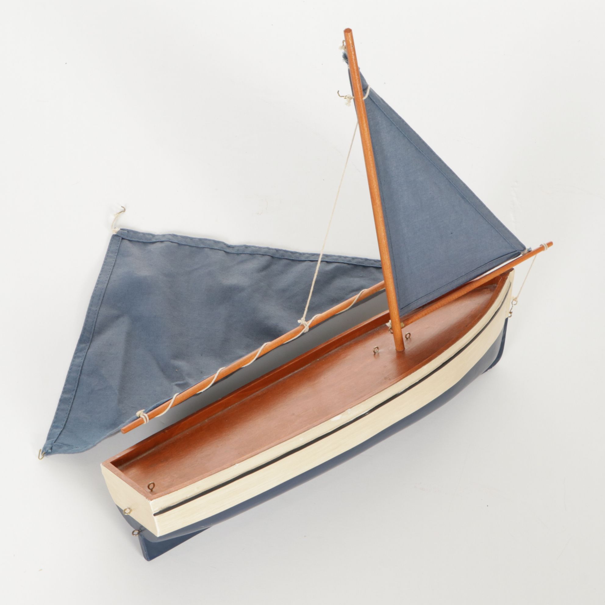 Pond Yacht & Sailboat Model Collection