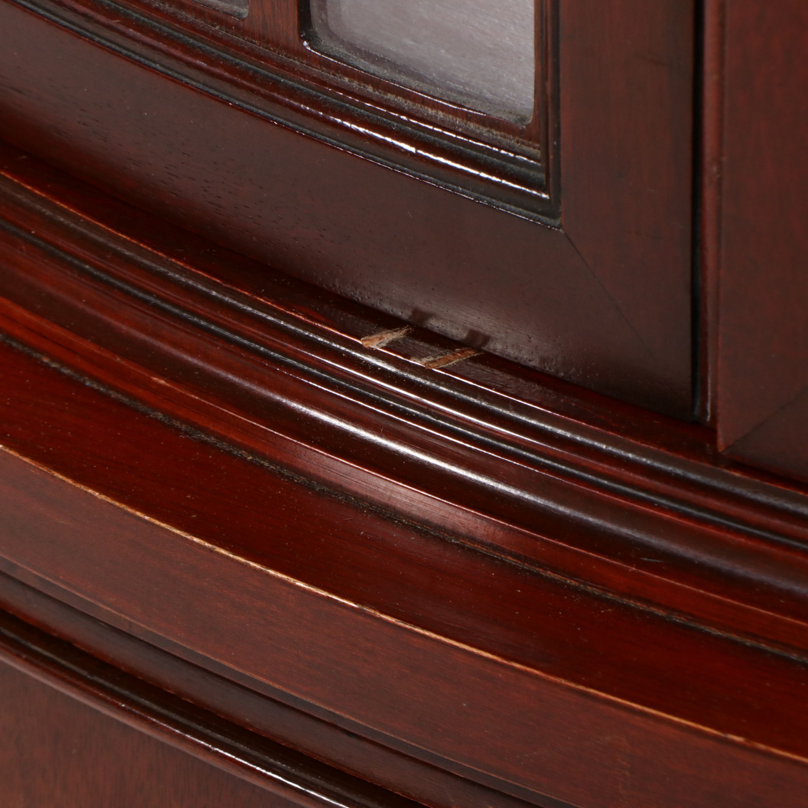 Georgian Style Mahogany Bowfront Corner China Cabinet, Mid to Late 20th Century