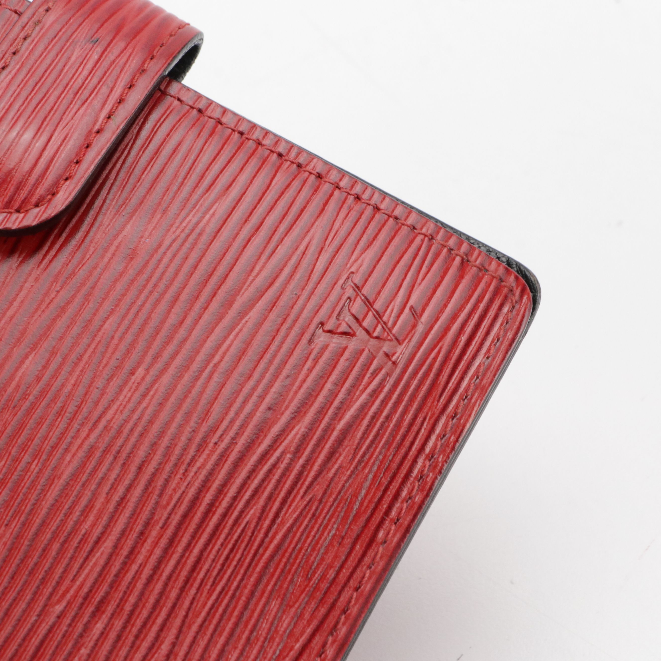 Louis Vuitton 6 Ring Agenda Cover in Red Epi Leather